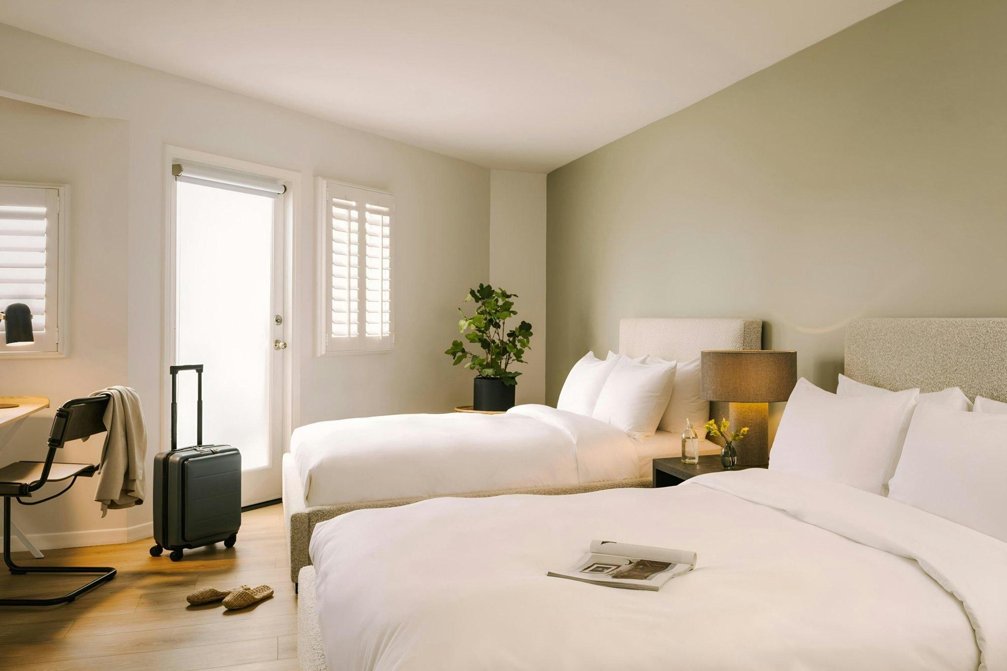 Guest room, 2 Queen, Balcony
