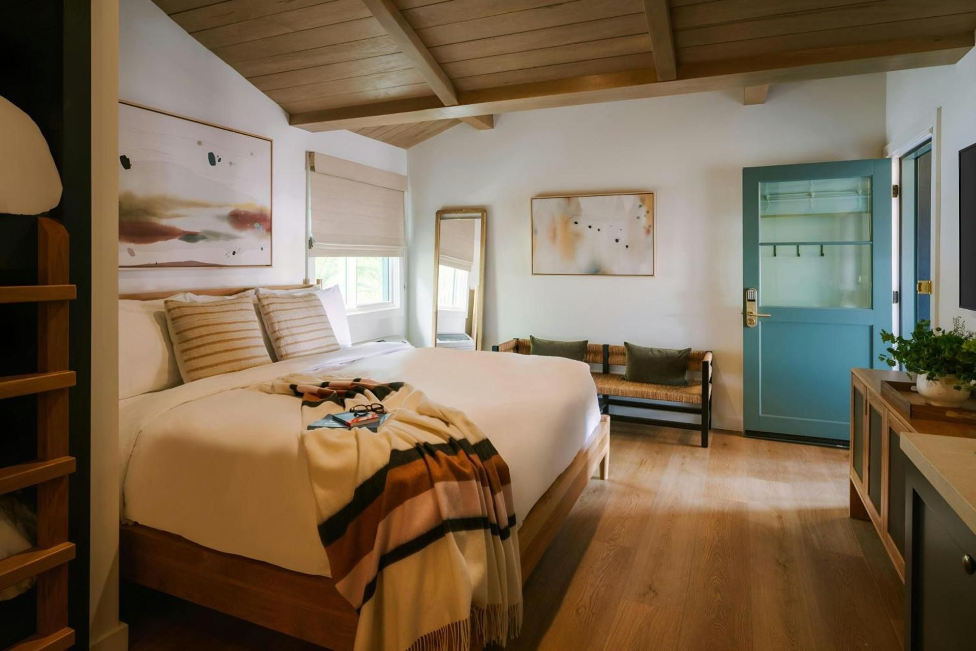 King Room with Bunk Beds