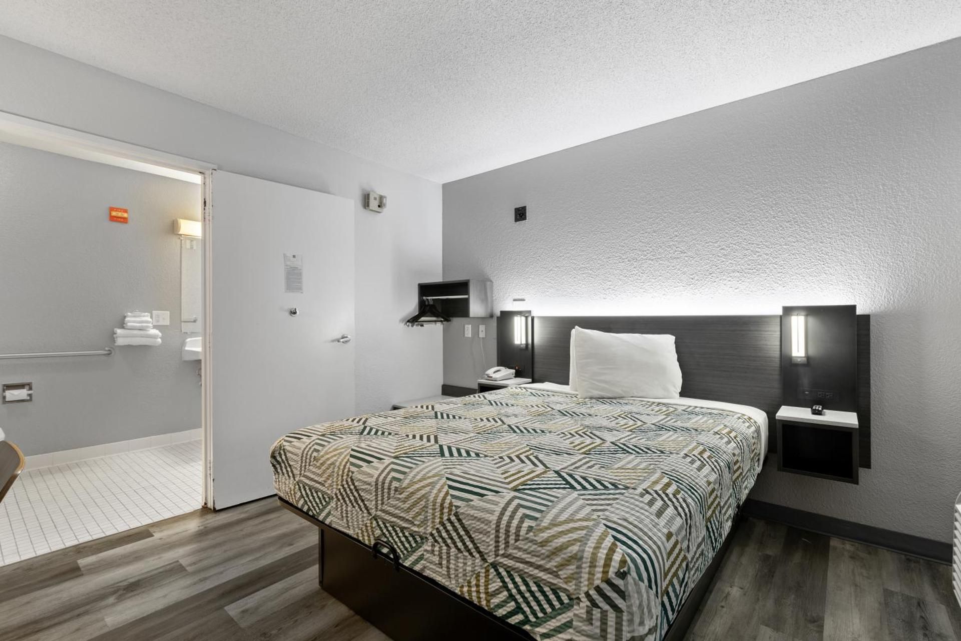 1 Full Bed | ADA/RI Shower