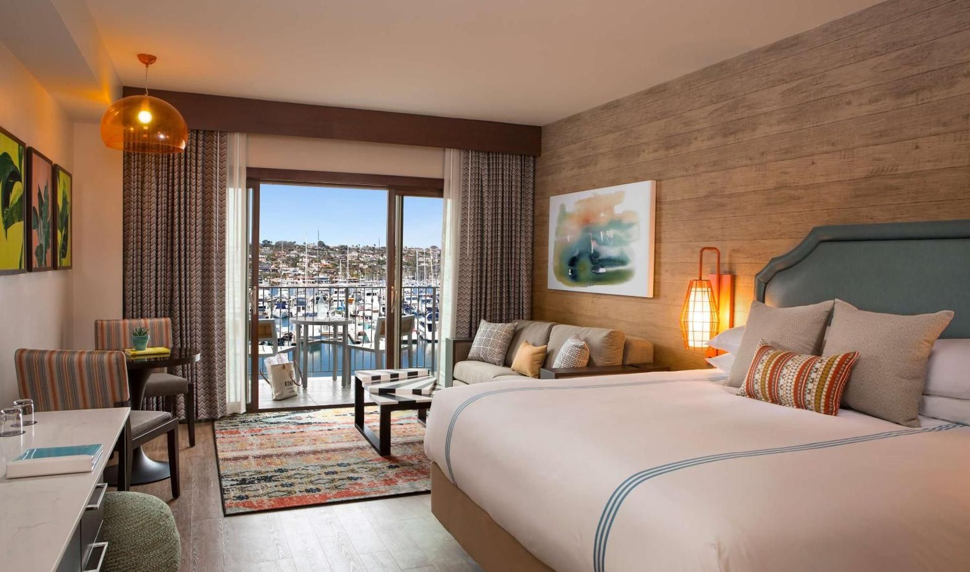 Marina View Junior Suite, 1 King with Sofabed