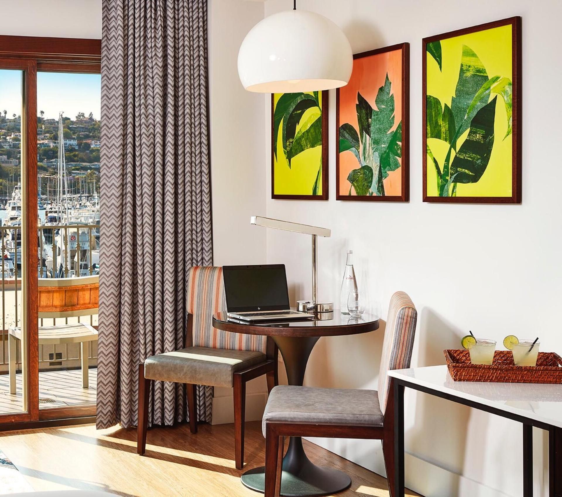 Marina View Junior Suite, 1 King with Sofabed