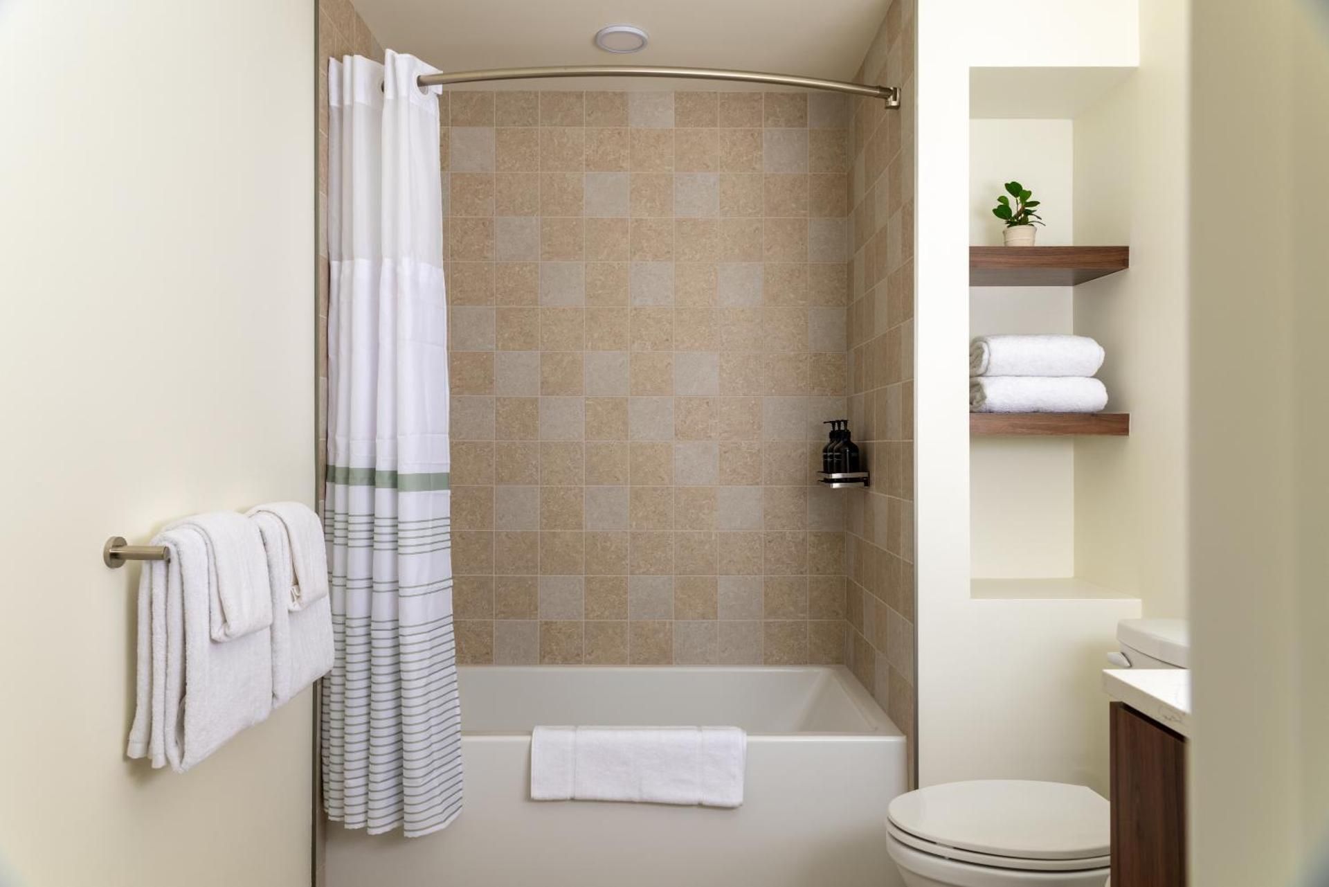 Two-Bedroom Apartment (Self Check-in with Virtual Front Desk)