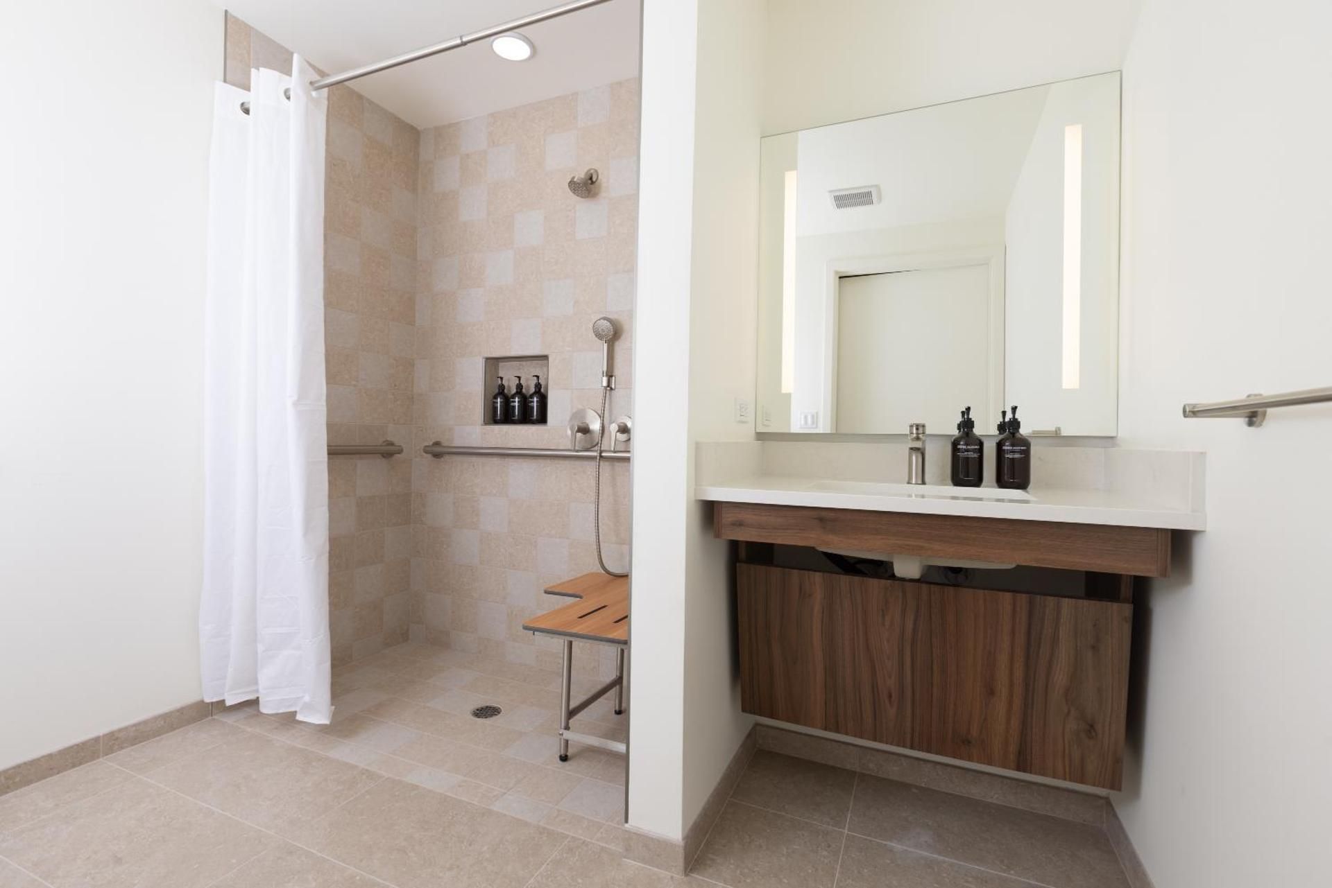 One Bedroom Apartment - Disability Access (Self Check-in with Virtual Front Desk)