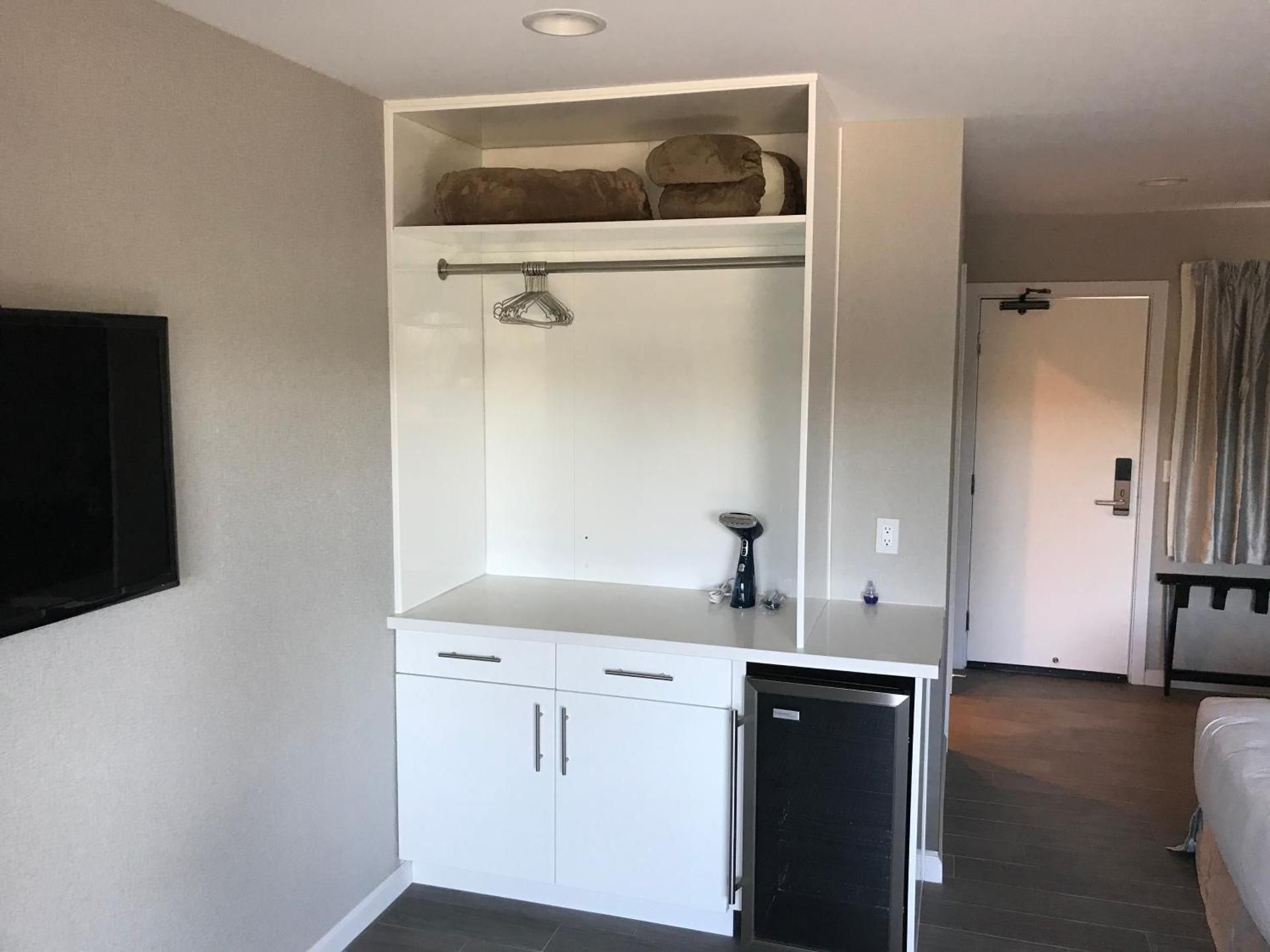 Sands Of La Jolla Family Room - Disability Access 3