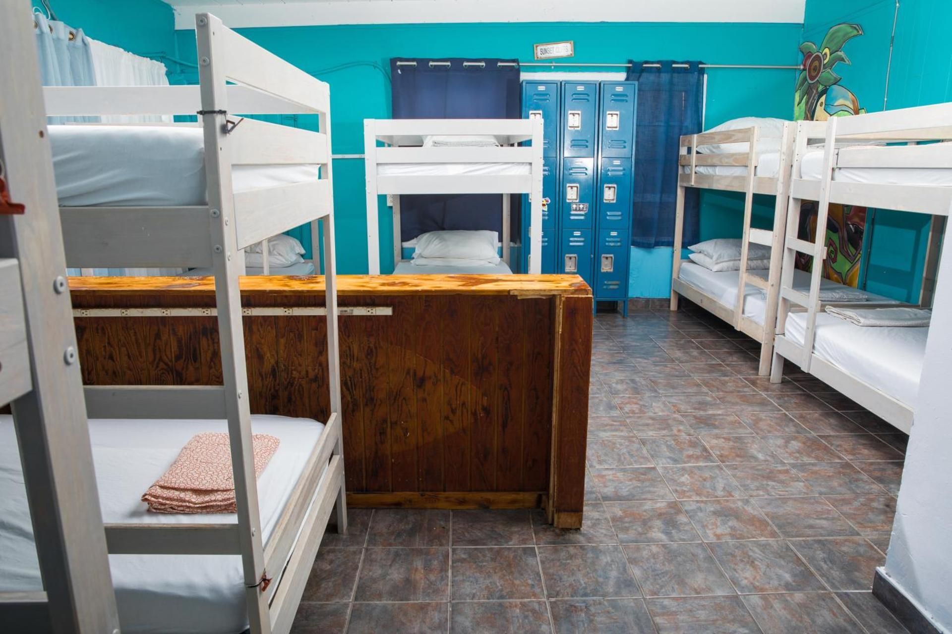 1 Person in 12-Bed Dormitory with En-Suite - Mixed