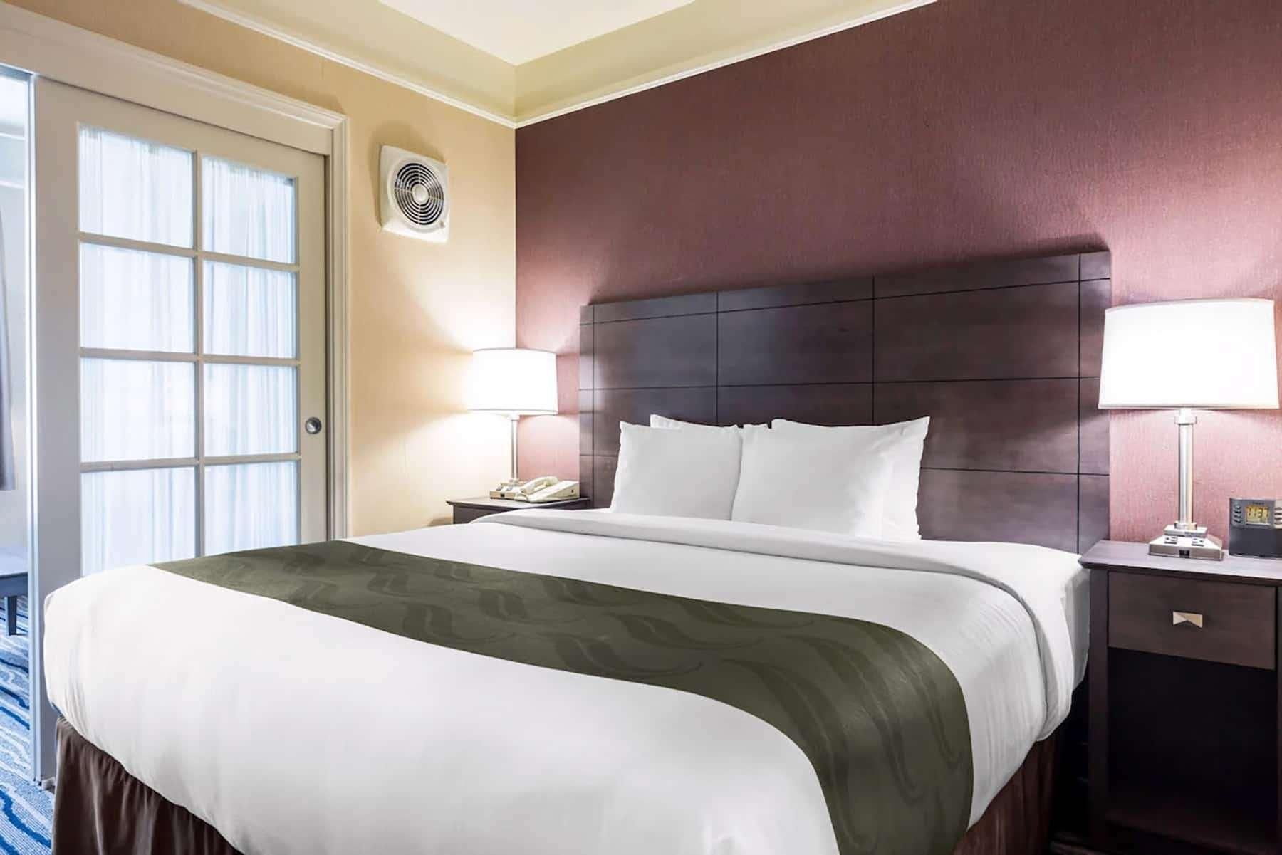 Ramada Suites by Wyndham San Diego/Hotel Circle Area 1 King Bed, Studio Suite, Non-Smoking 2