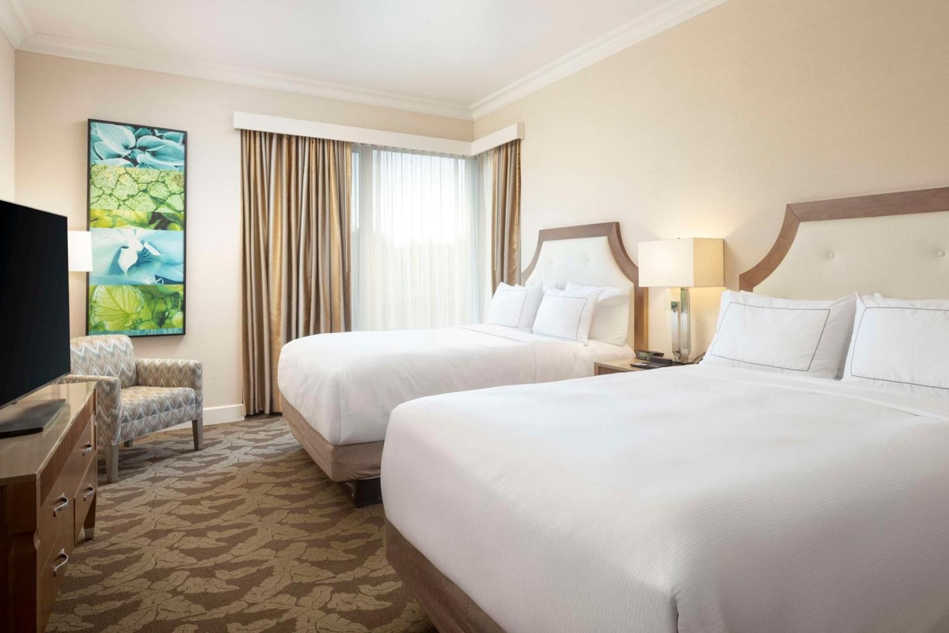 Two-Room Premier Queen Suite with Two Queen Beds