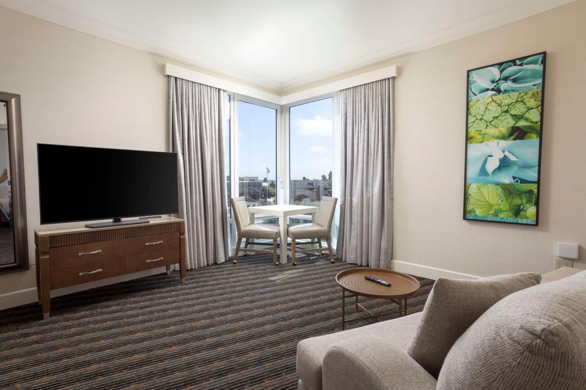 Two-Room Premier King Suite with Balcony