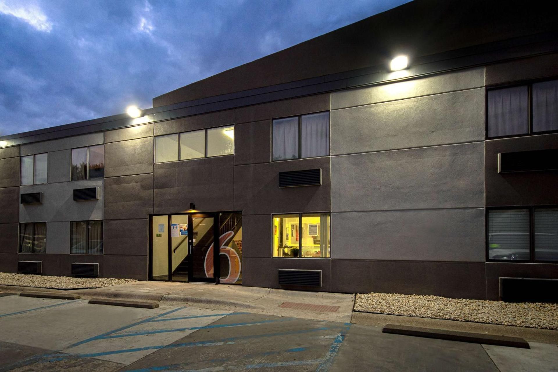 Motel 6 Merrillville, IN