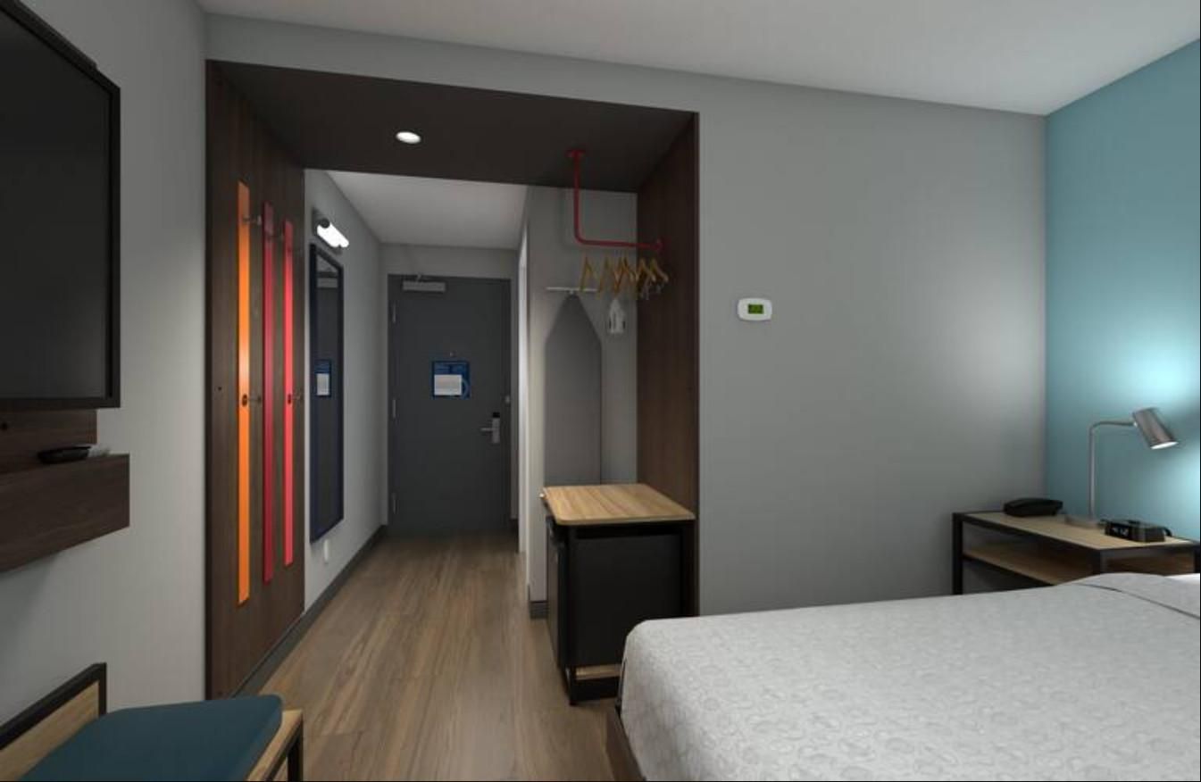 1 King Bed W/Walk in Shower