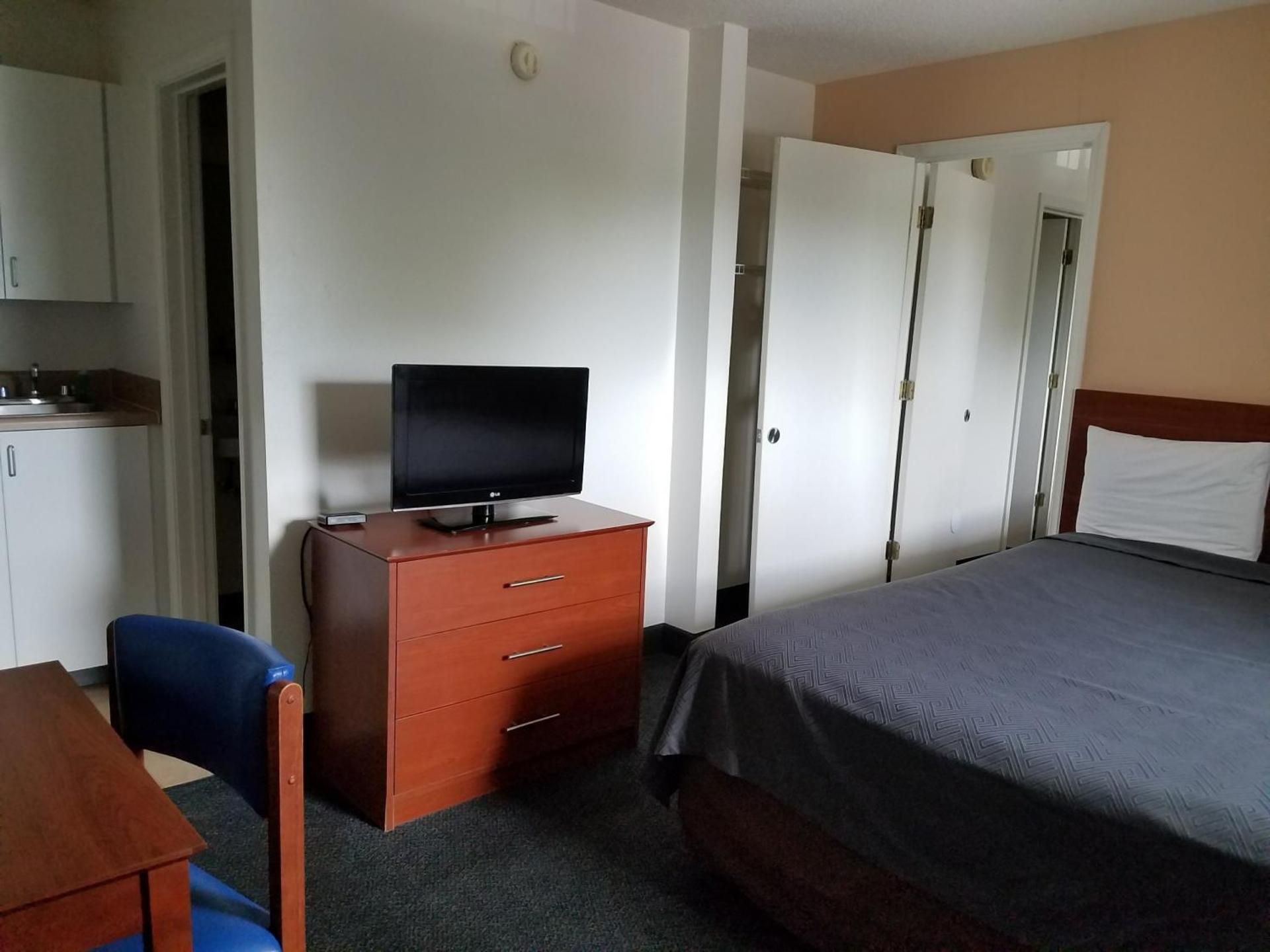 Deluxe Quadruple Room - Non-Smoking