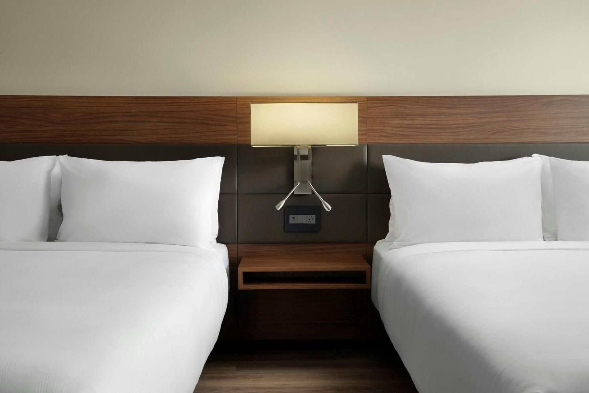 Standard Queen Room with Two Queen Beds - Hearing Accessible