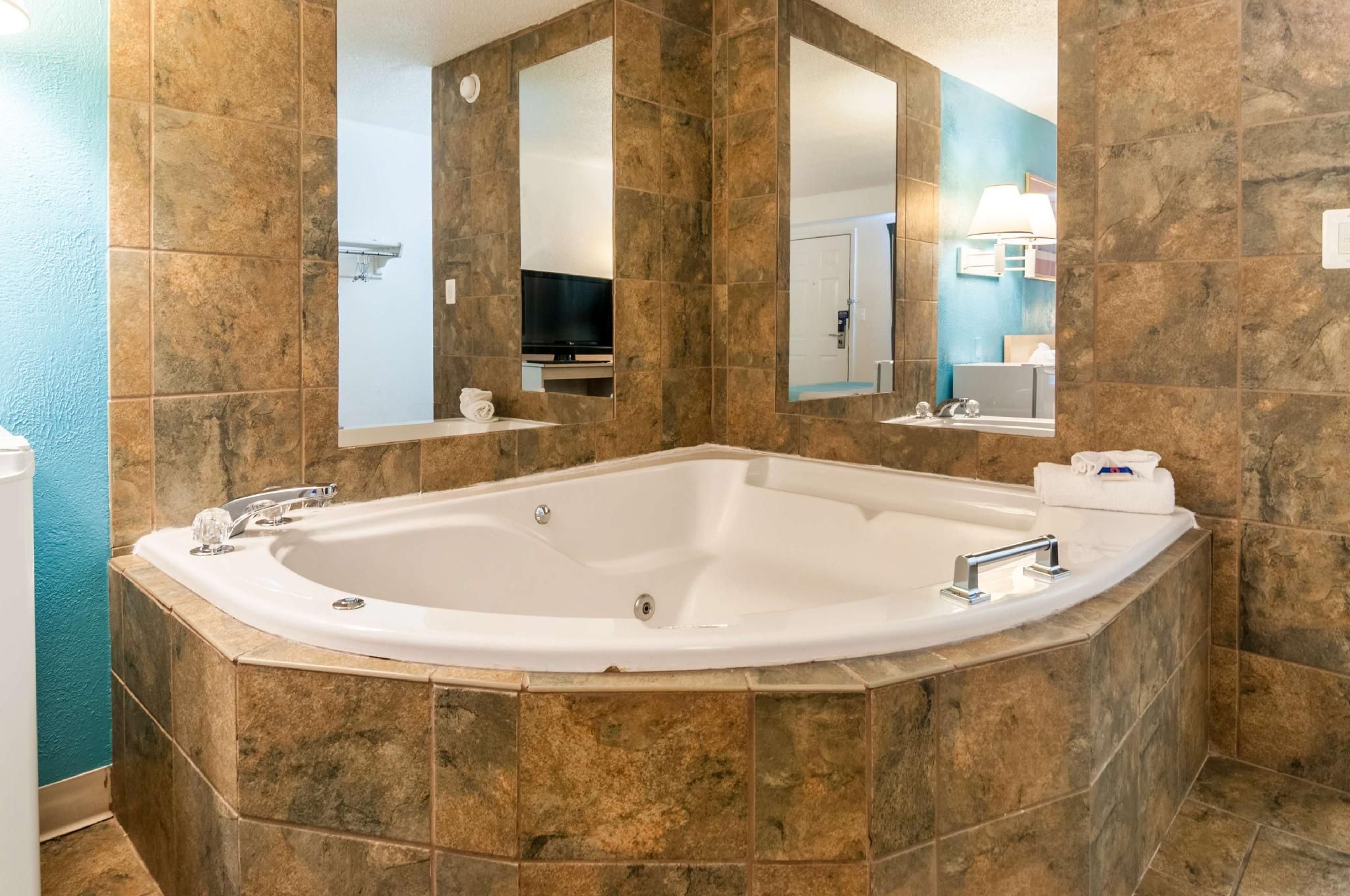 2 Full Beds | Non-Smoking