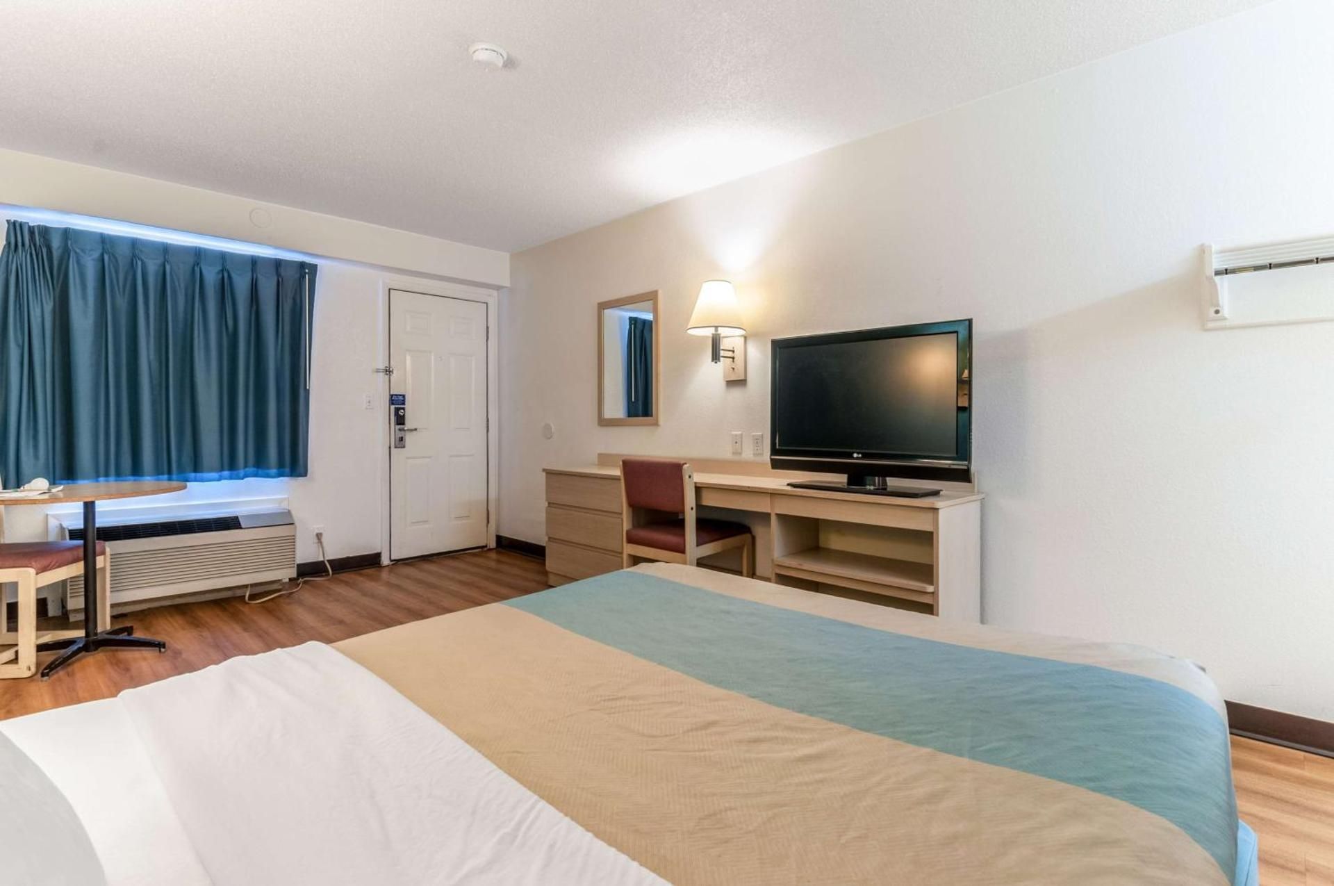 Double Room - Non-Smoking