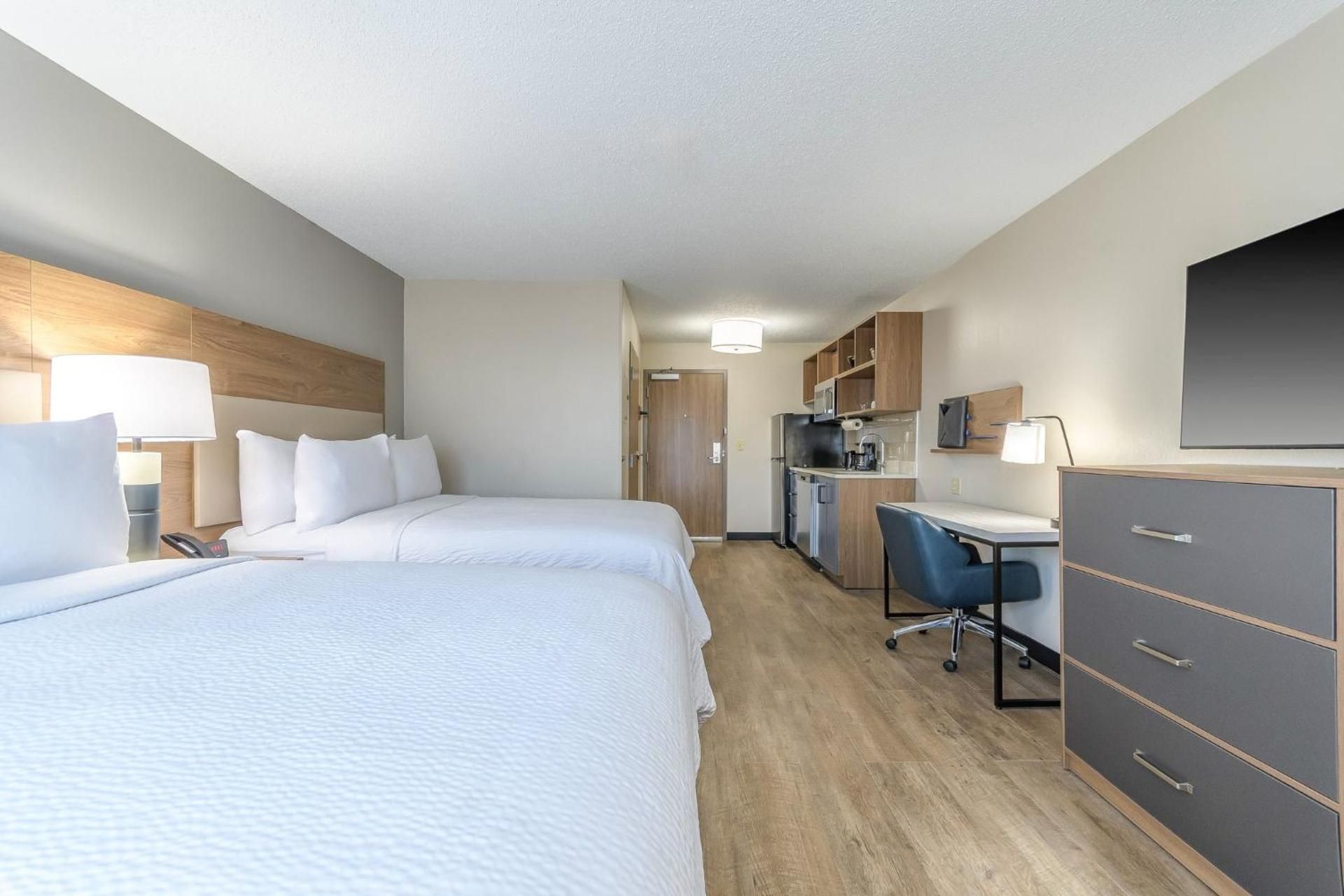 2 Queen Studio Suite