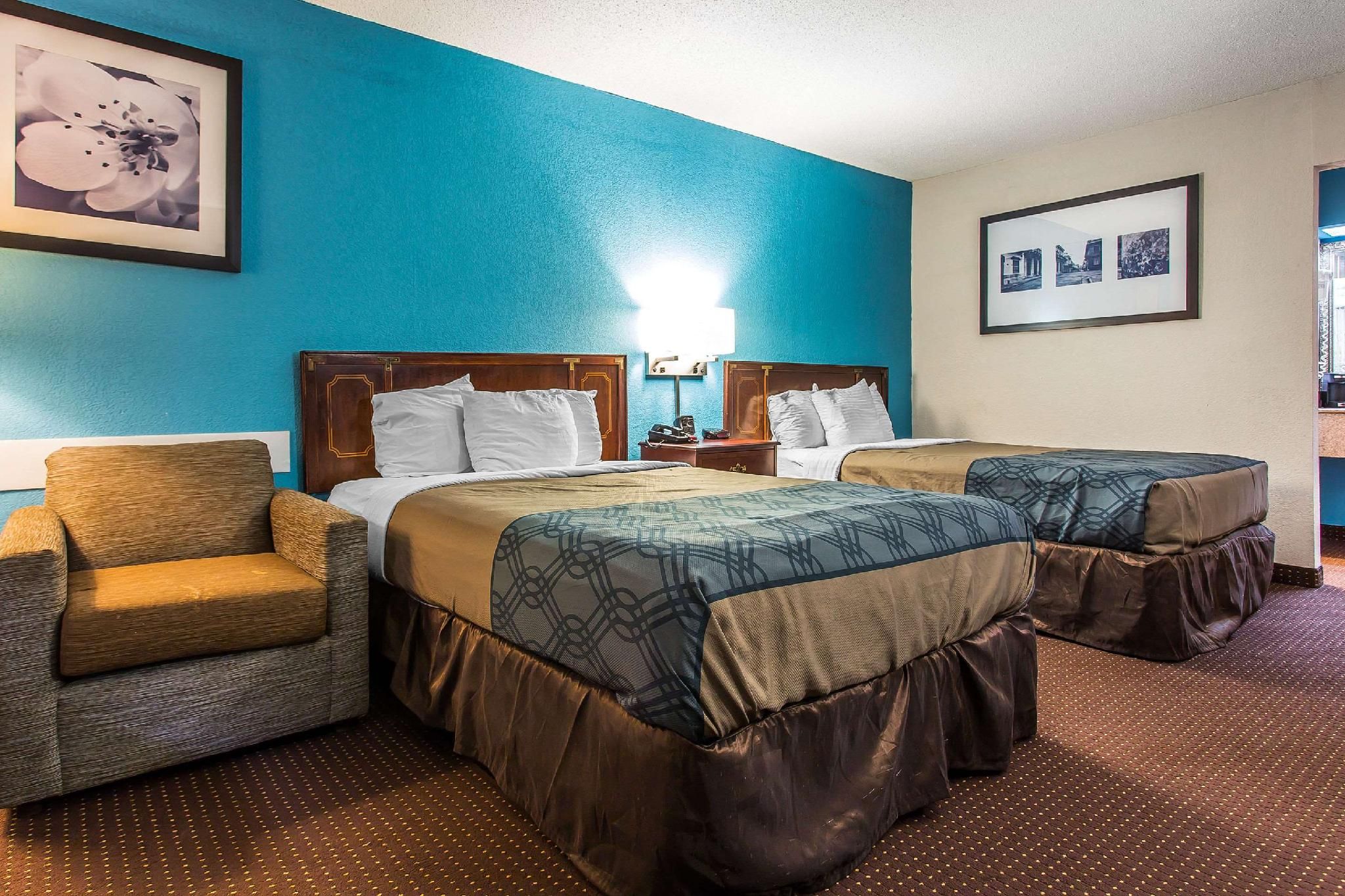 2 Double Beds, Smoking