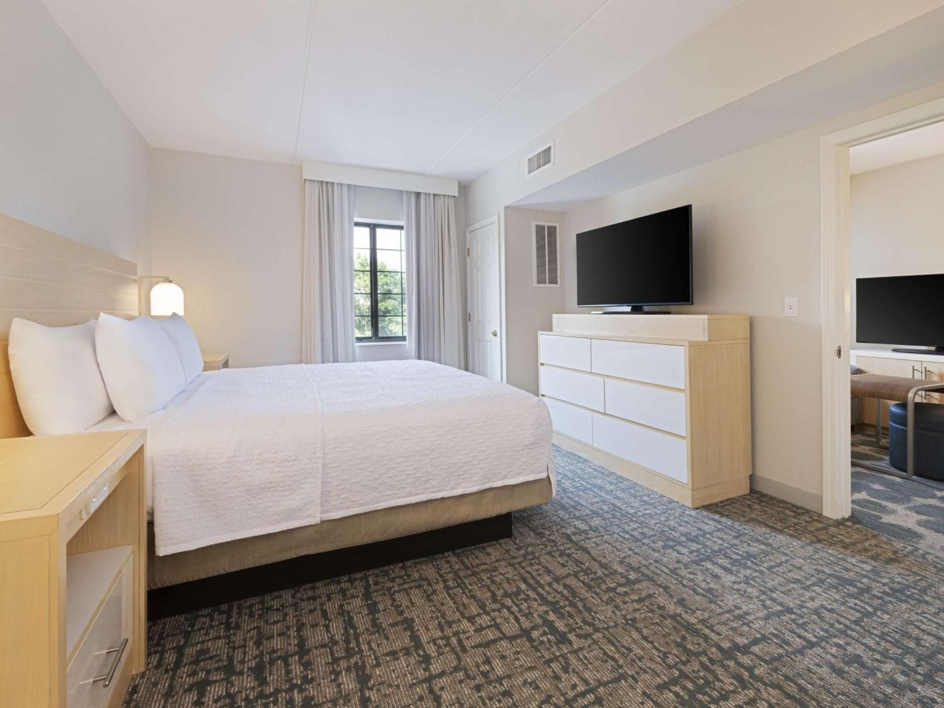 Homewood Suites by Hilton Parsippany-Troy Hills 1 King Bed 1 Bedroom Suite