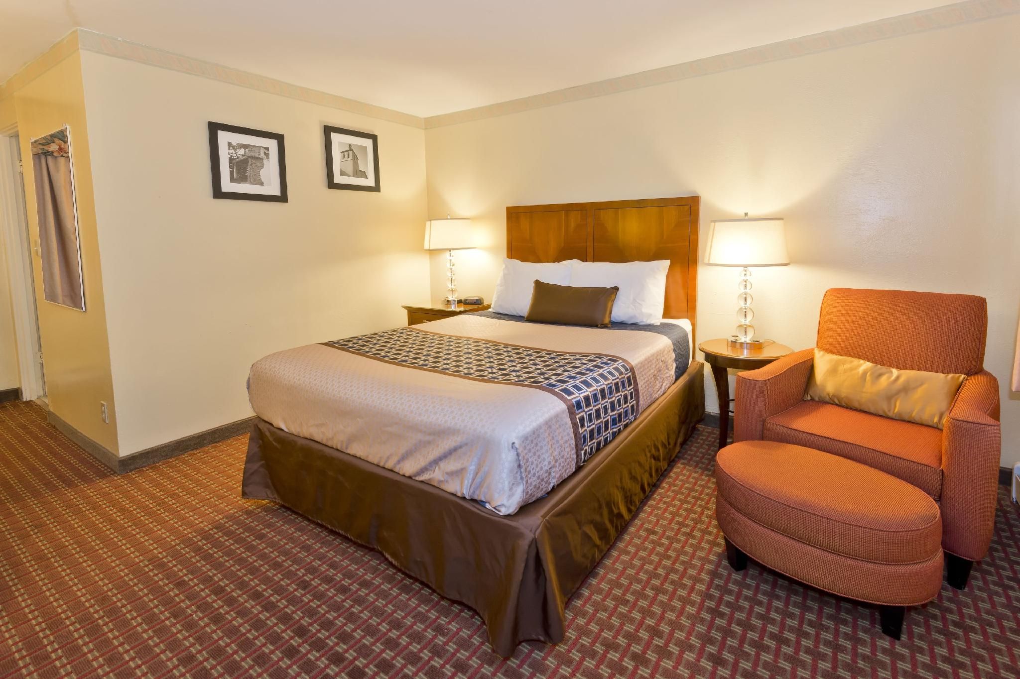 Standard Queen Room