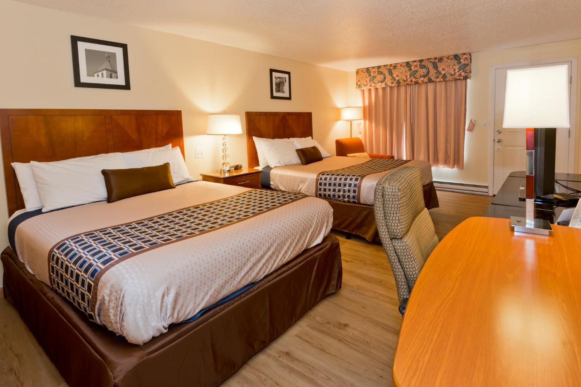 Standard Queen Room with Two Queen Beds
