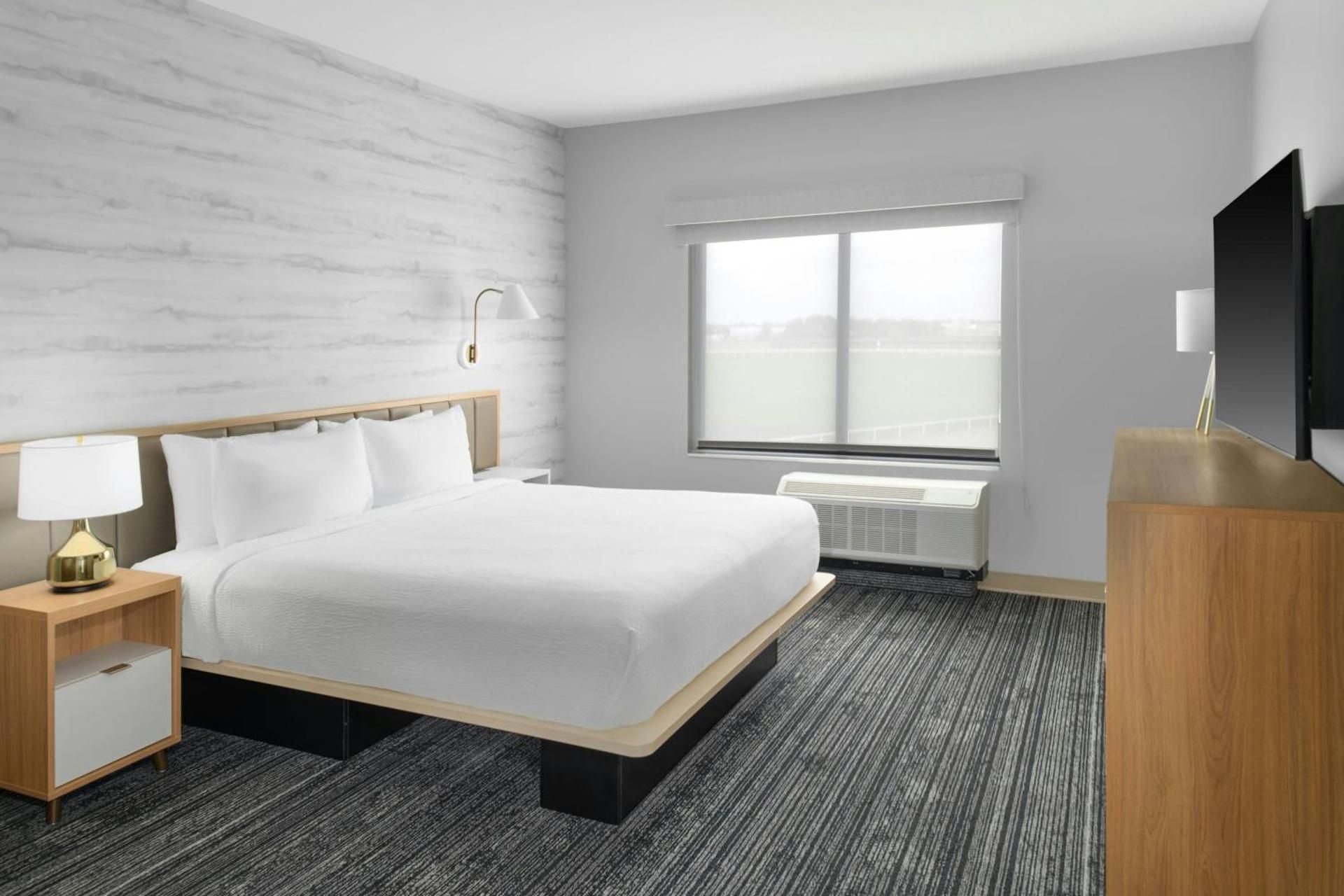 1 Bedroom Suite, 1 King, Sofa bed