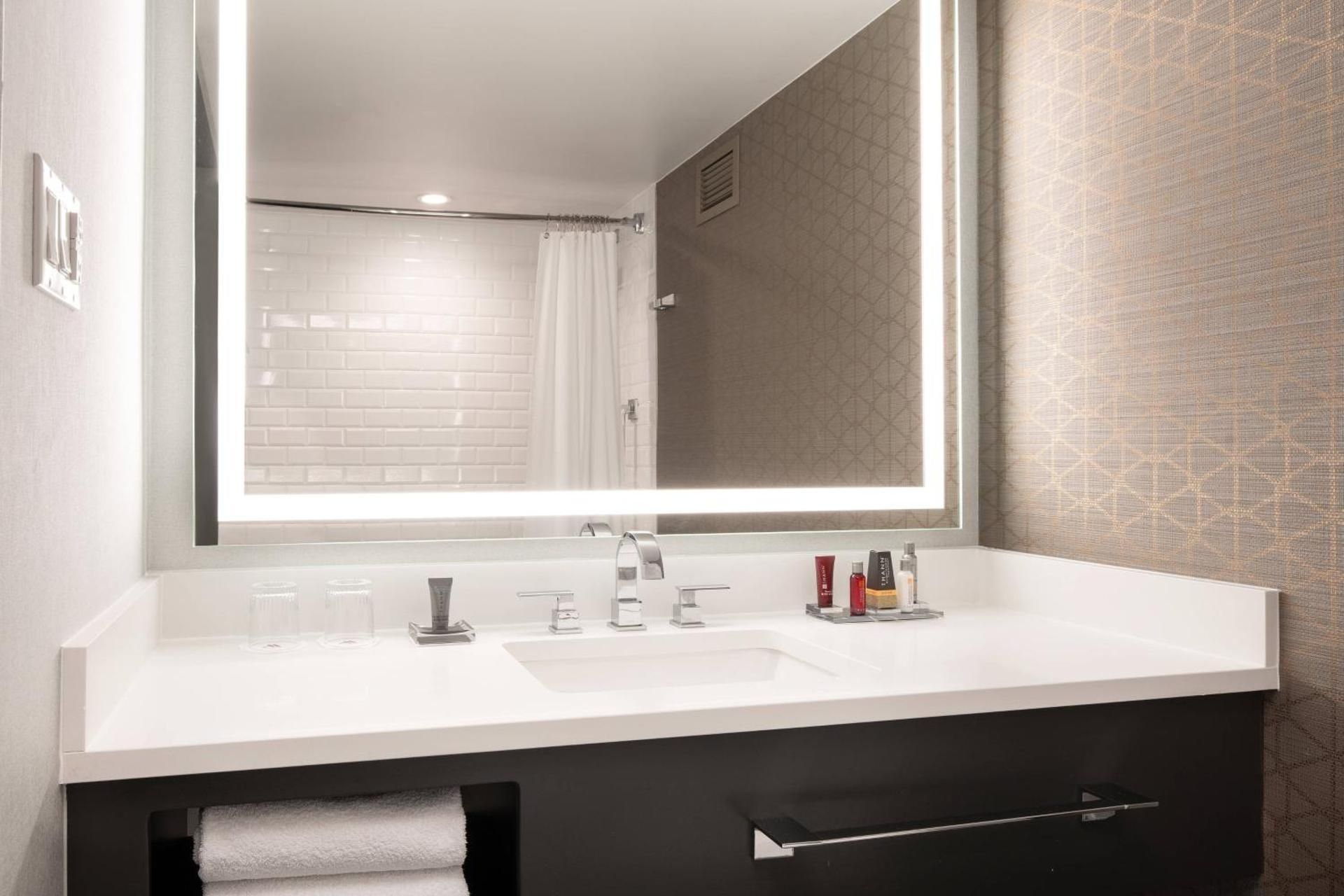 Queen Room with Two Queen Beds and Roll-In Shower - Mobility Accessible