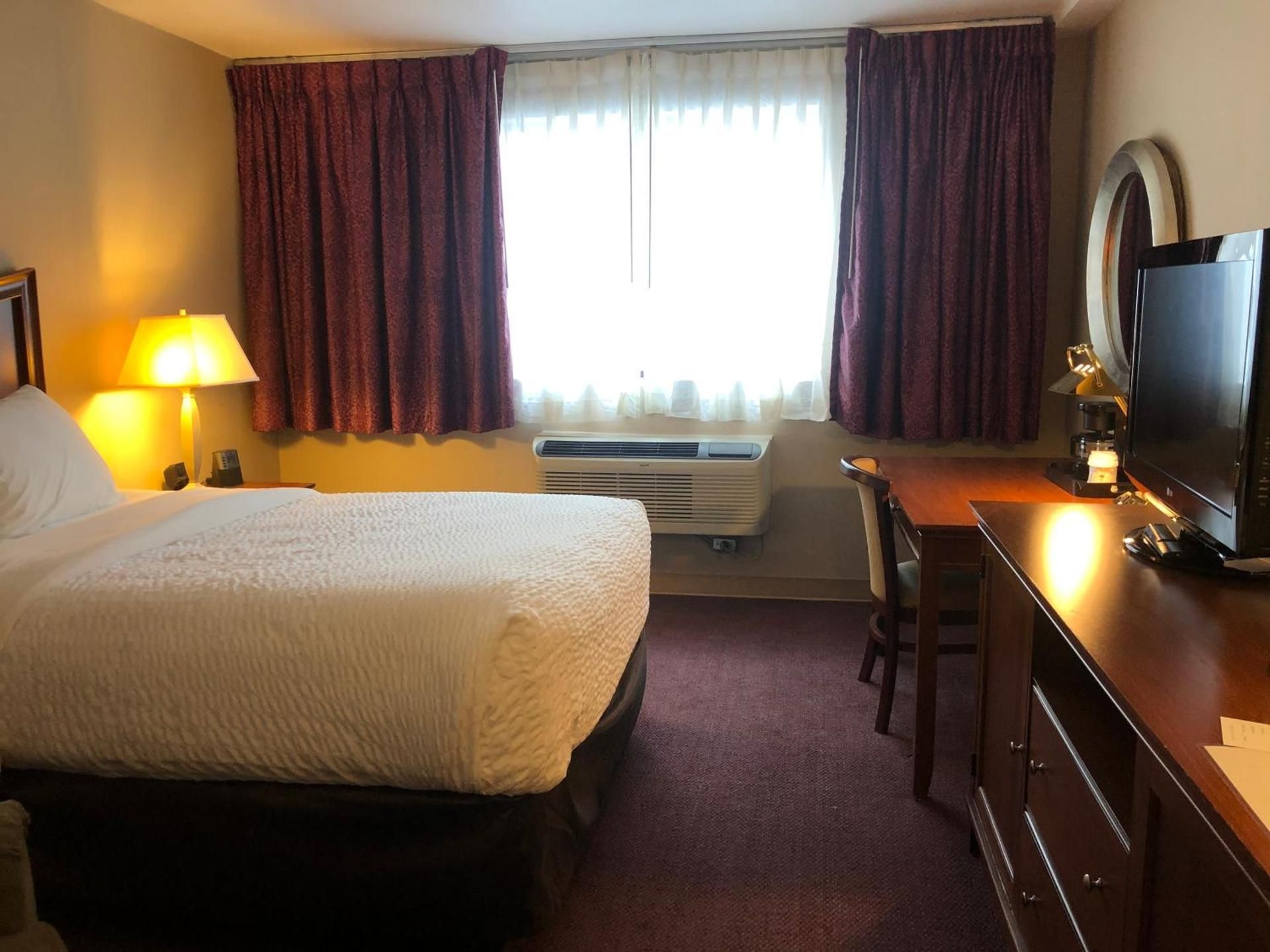 Cayuga Blu Double Room - Disability Access