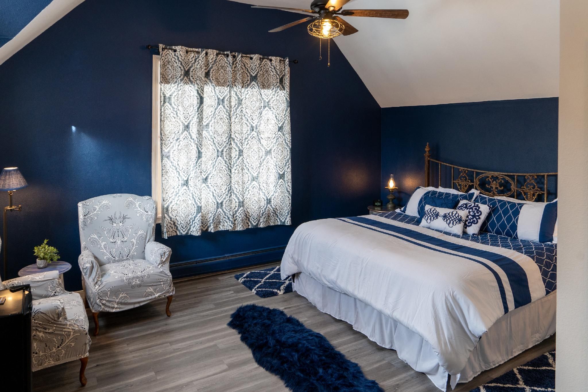 King-Ensuite-Superior-Mountain View-Macintosh