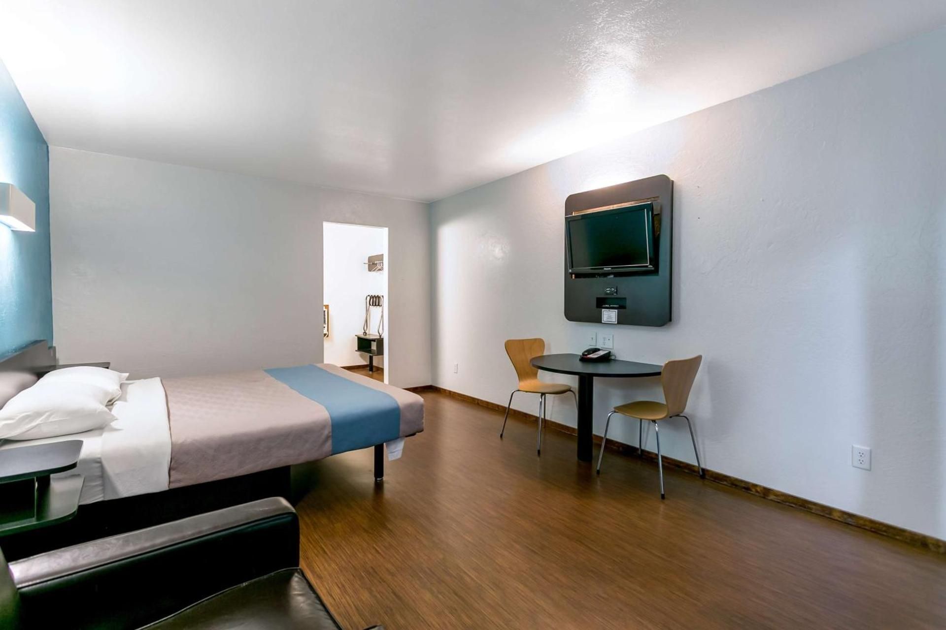 Superior King Room - Non-Smoking
