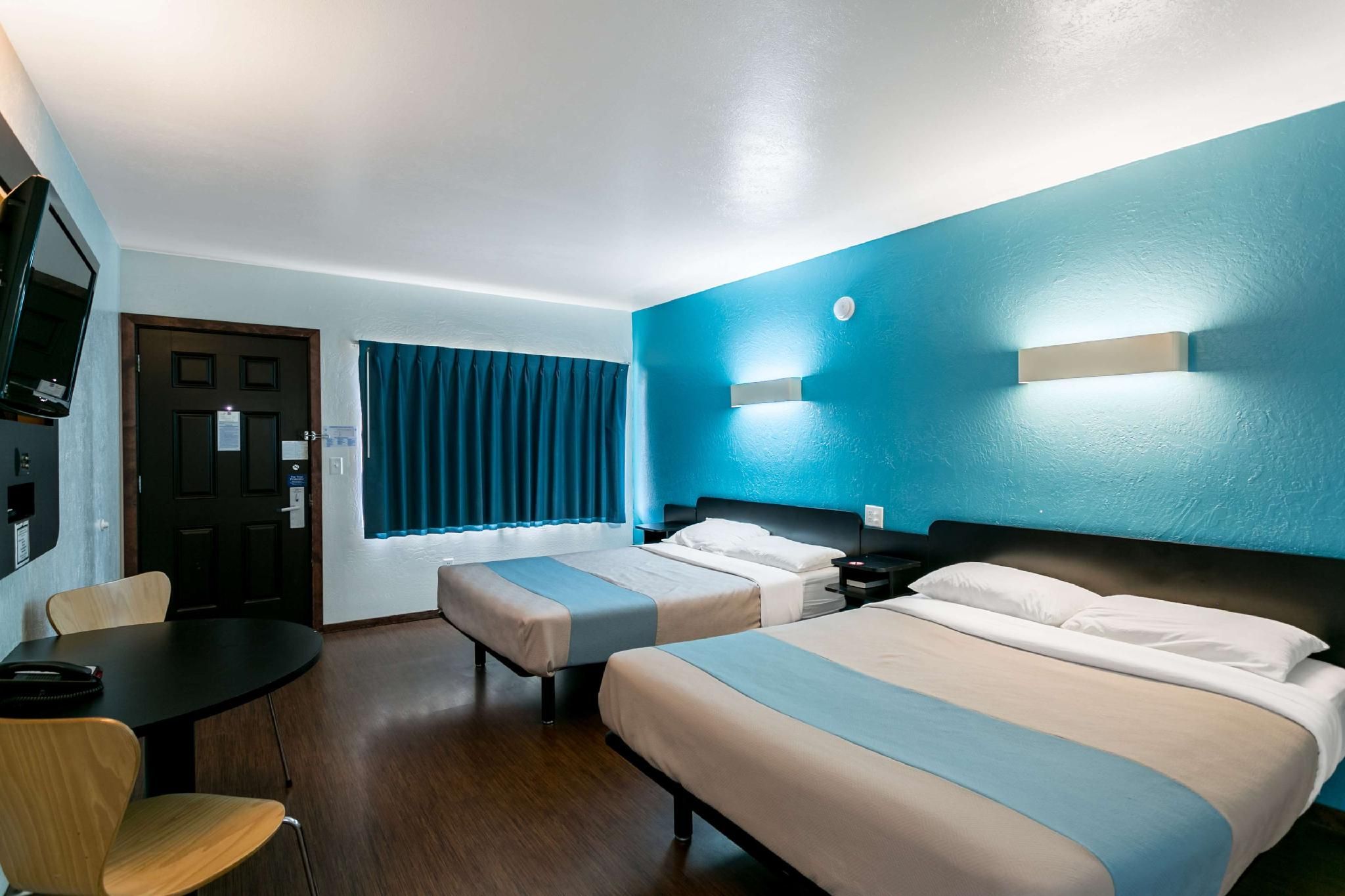 2 QUEEN BEDS | NON-SMOKING, MINI FRIDGE