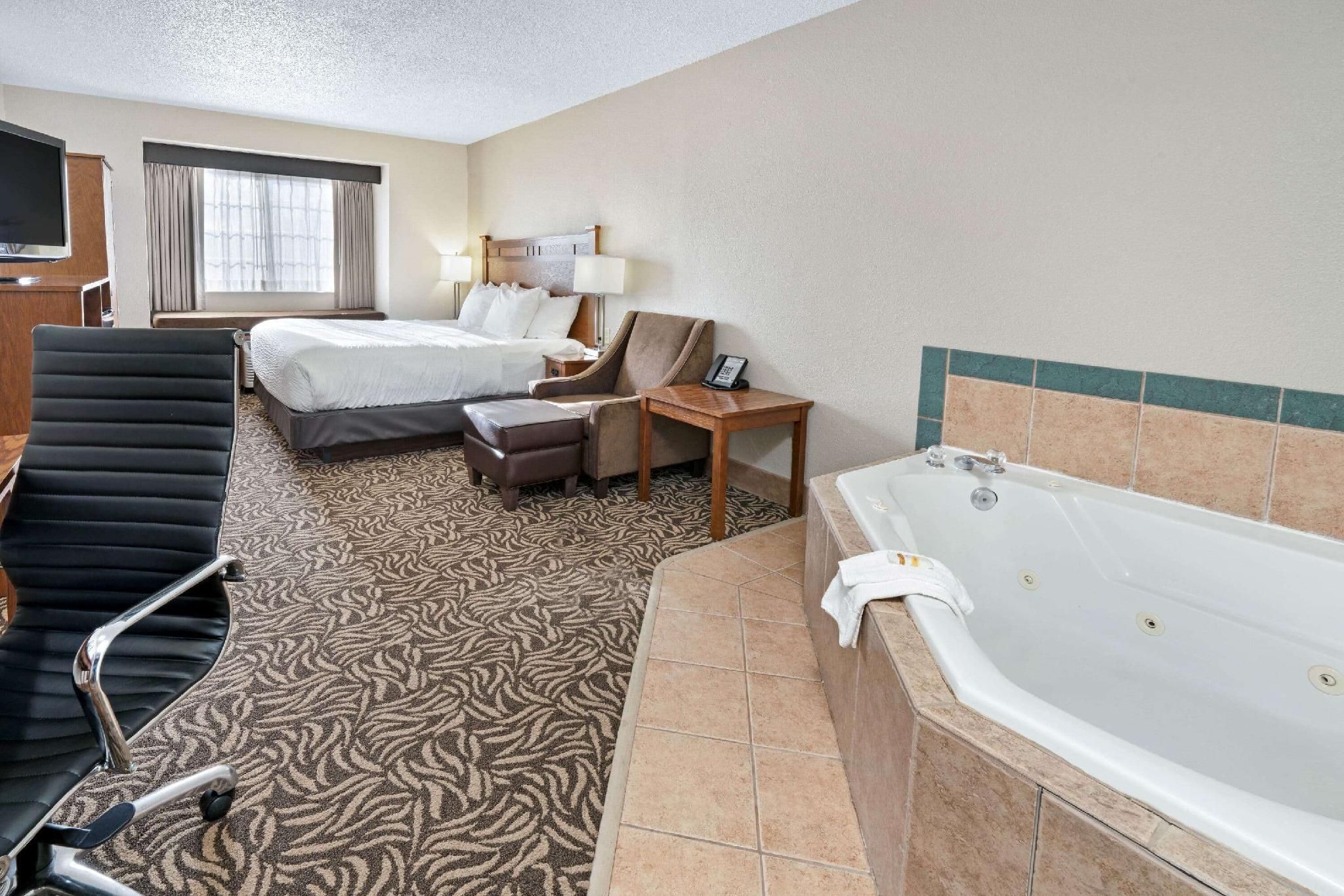La Quinta Inn by Wyndham Missoula 1 King Bed, Deluxe Room, Non-Smoking 3