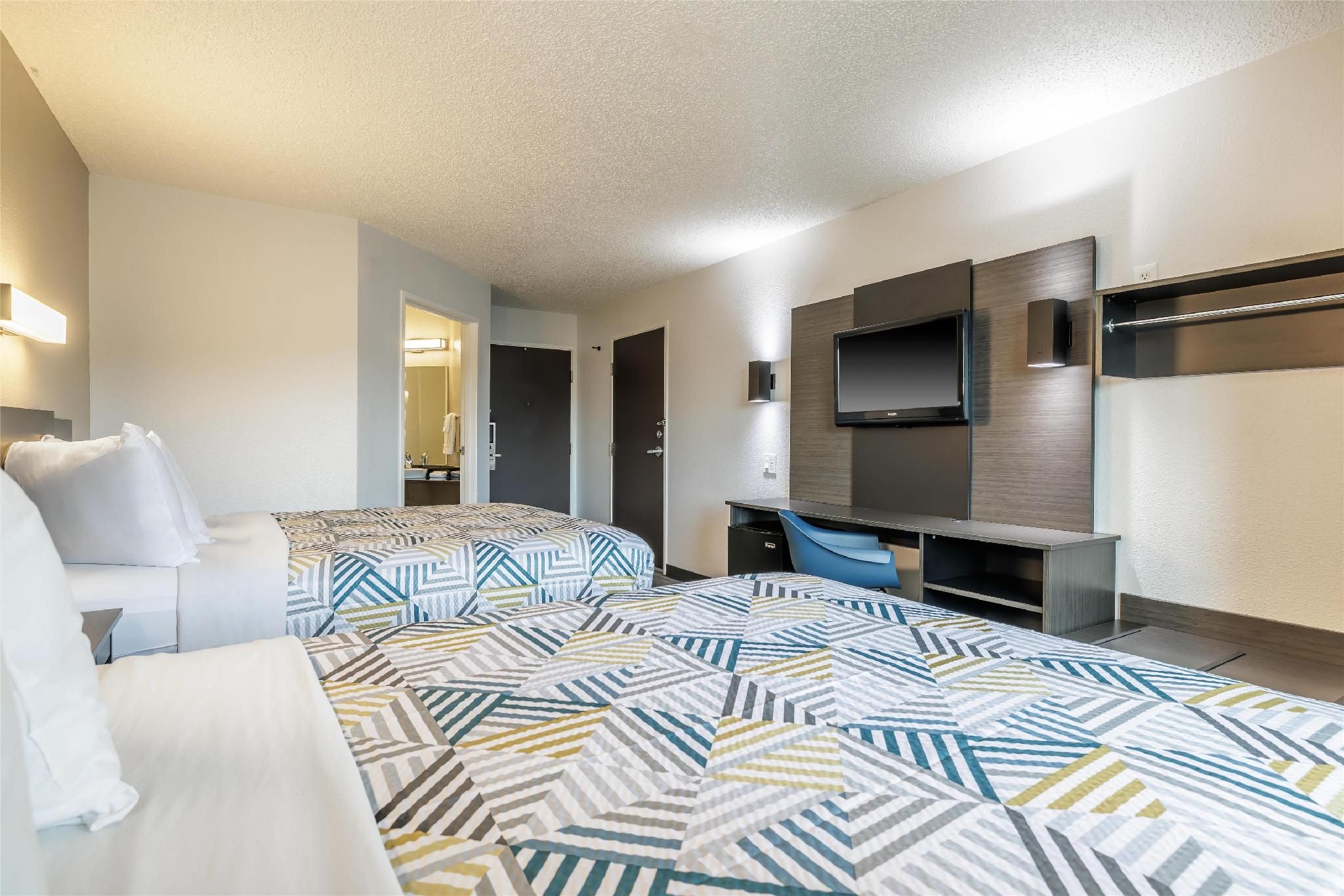 2 Queen Beds | Non-Smoking, Mini Fridge