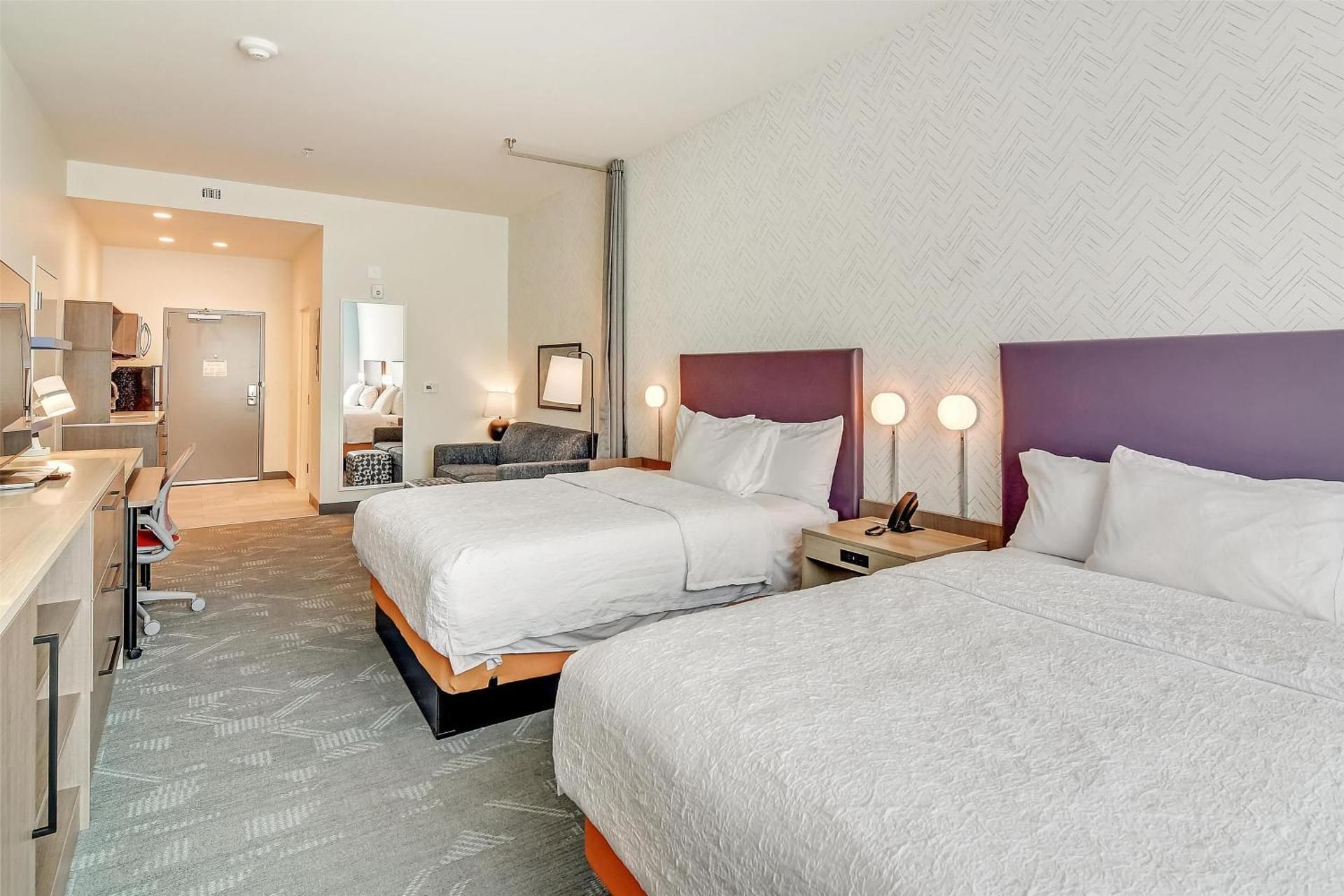 2 Queen Beds Studio Suite