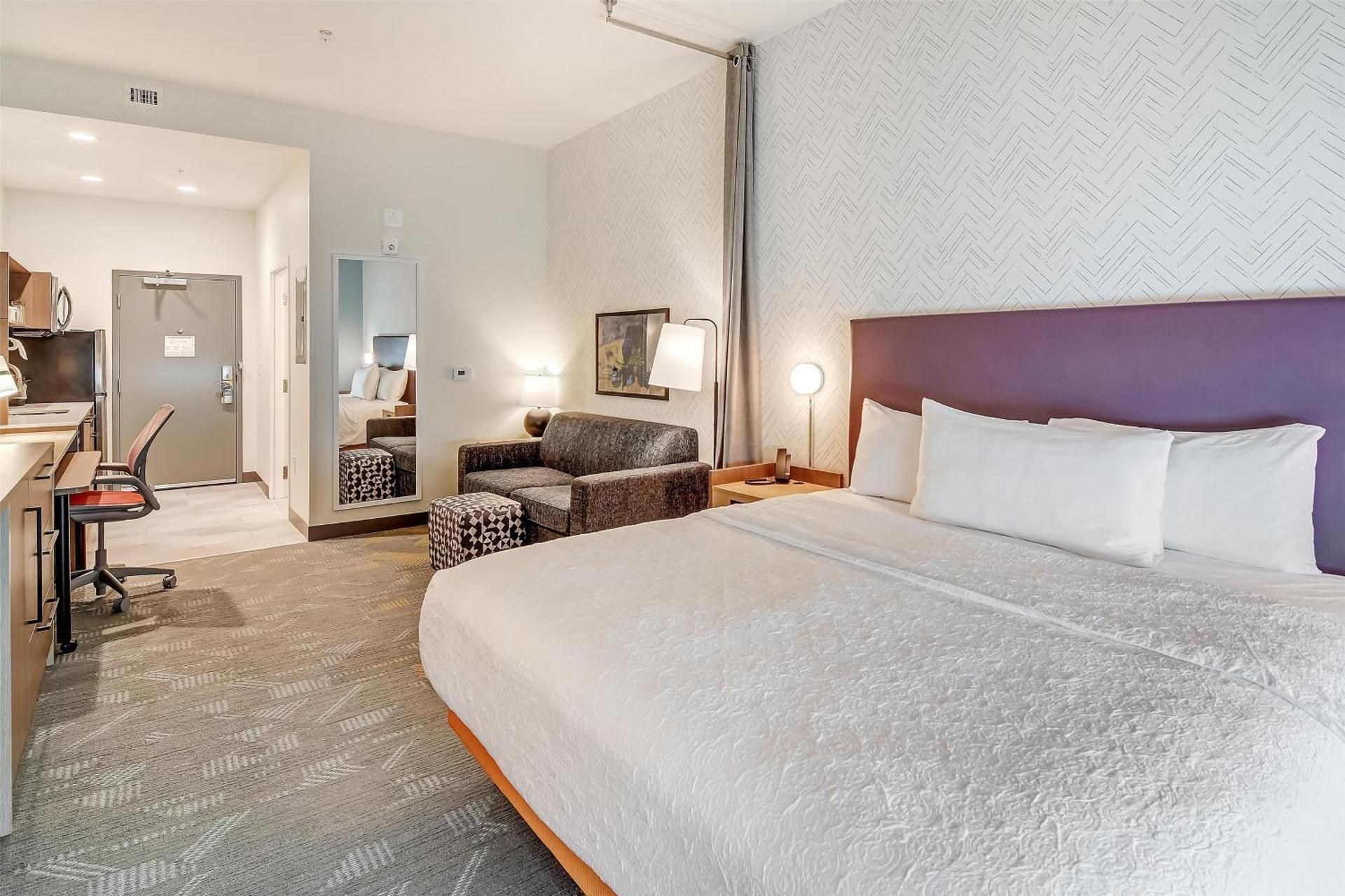 1 King Hearing Accessible Studio Suite