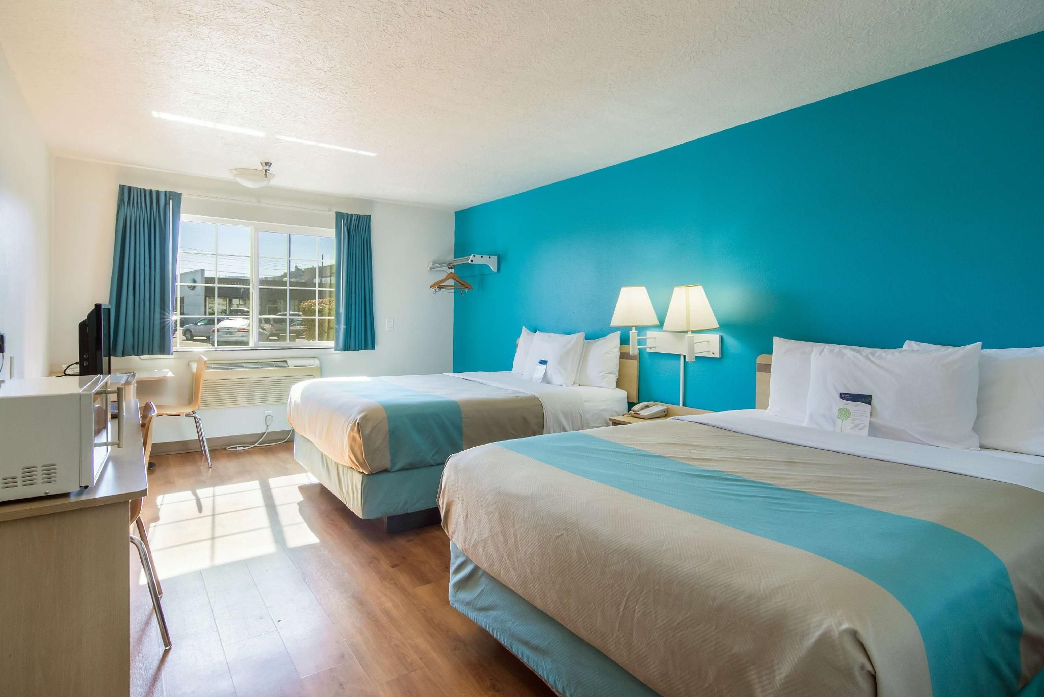 2 Queen Beds | Non-Smoking