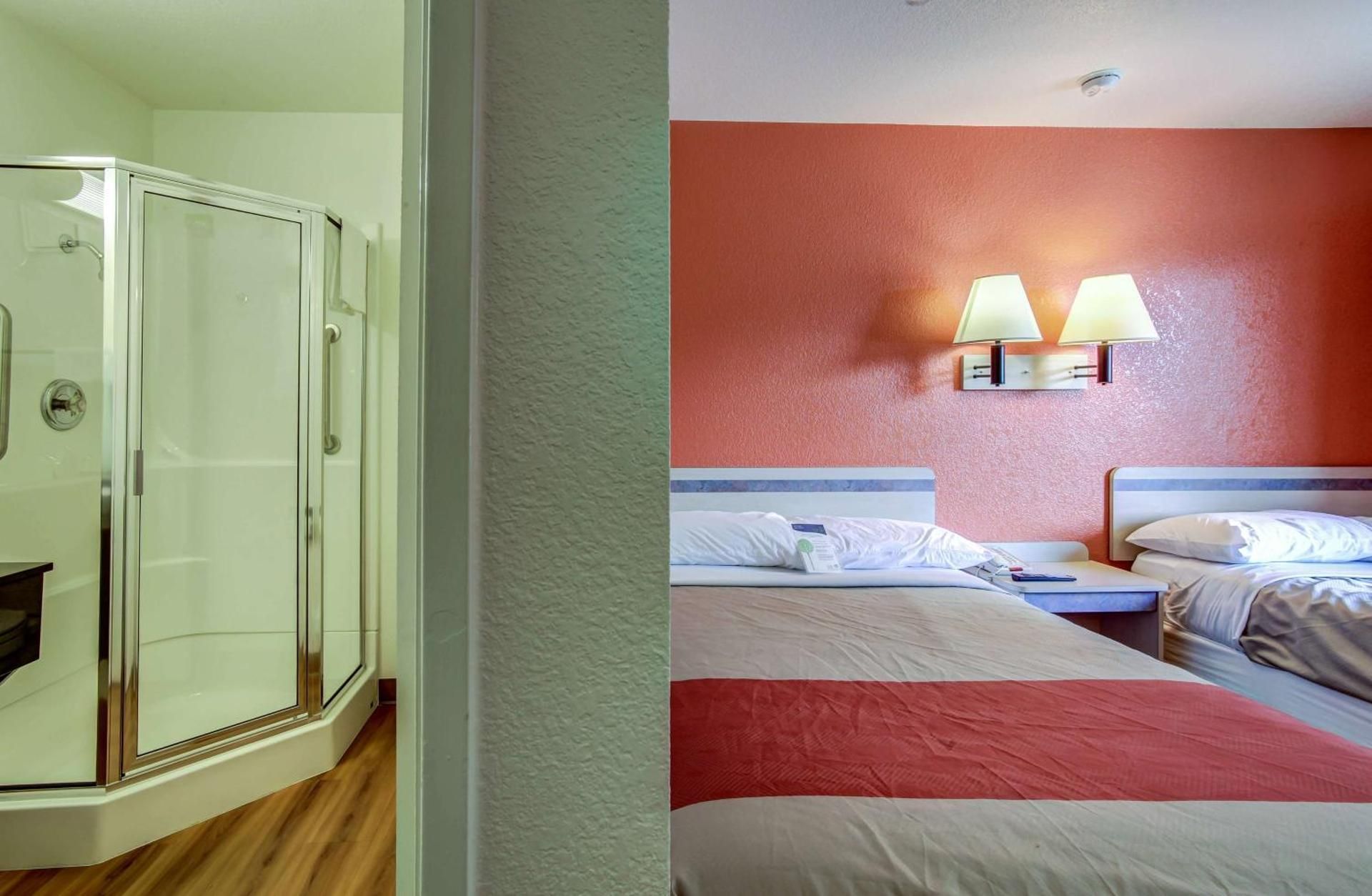 2 Full Beds | Non-Smoking