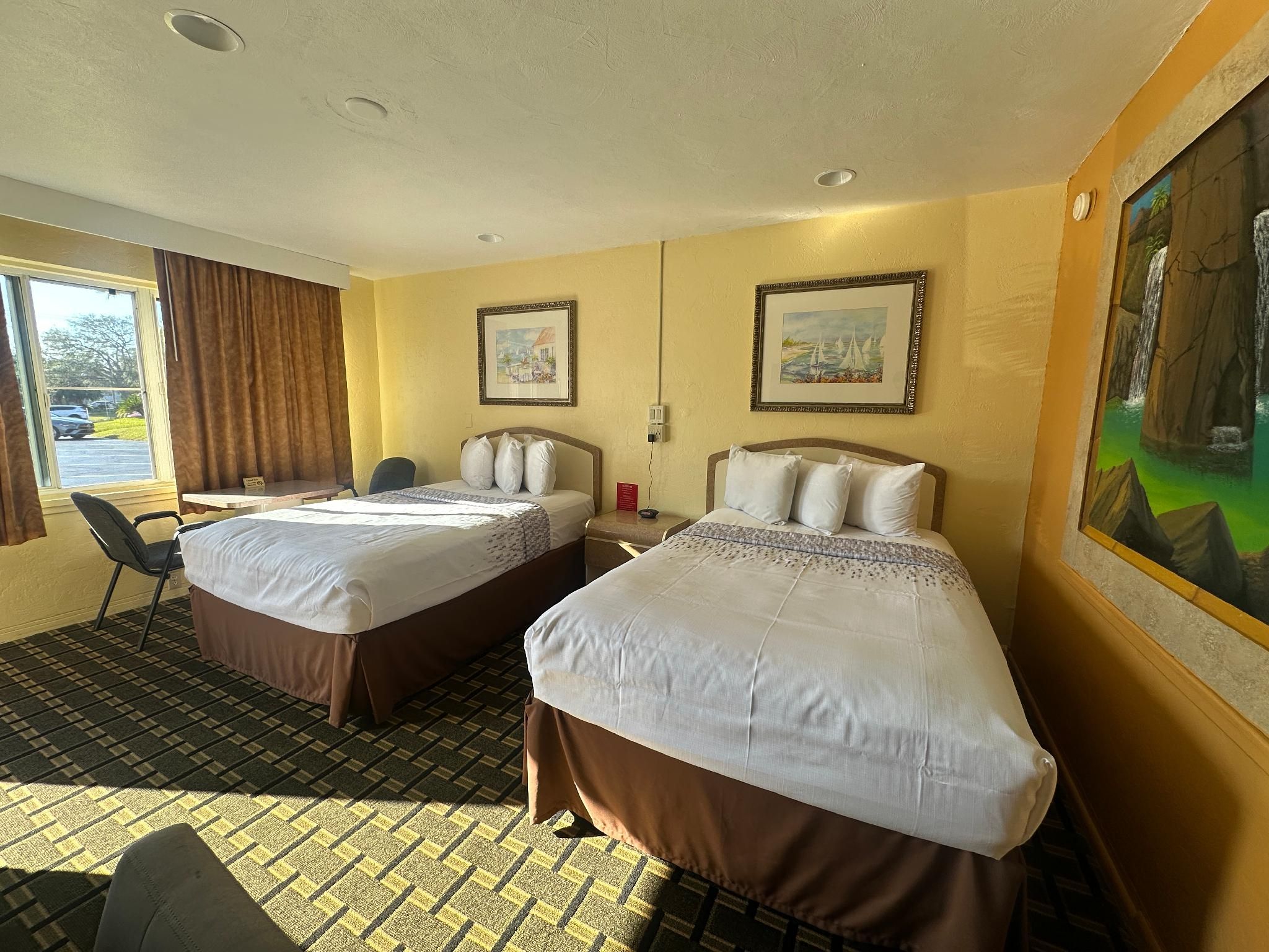 2 Queen Beds Non-Smoking