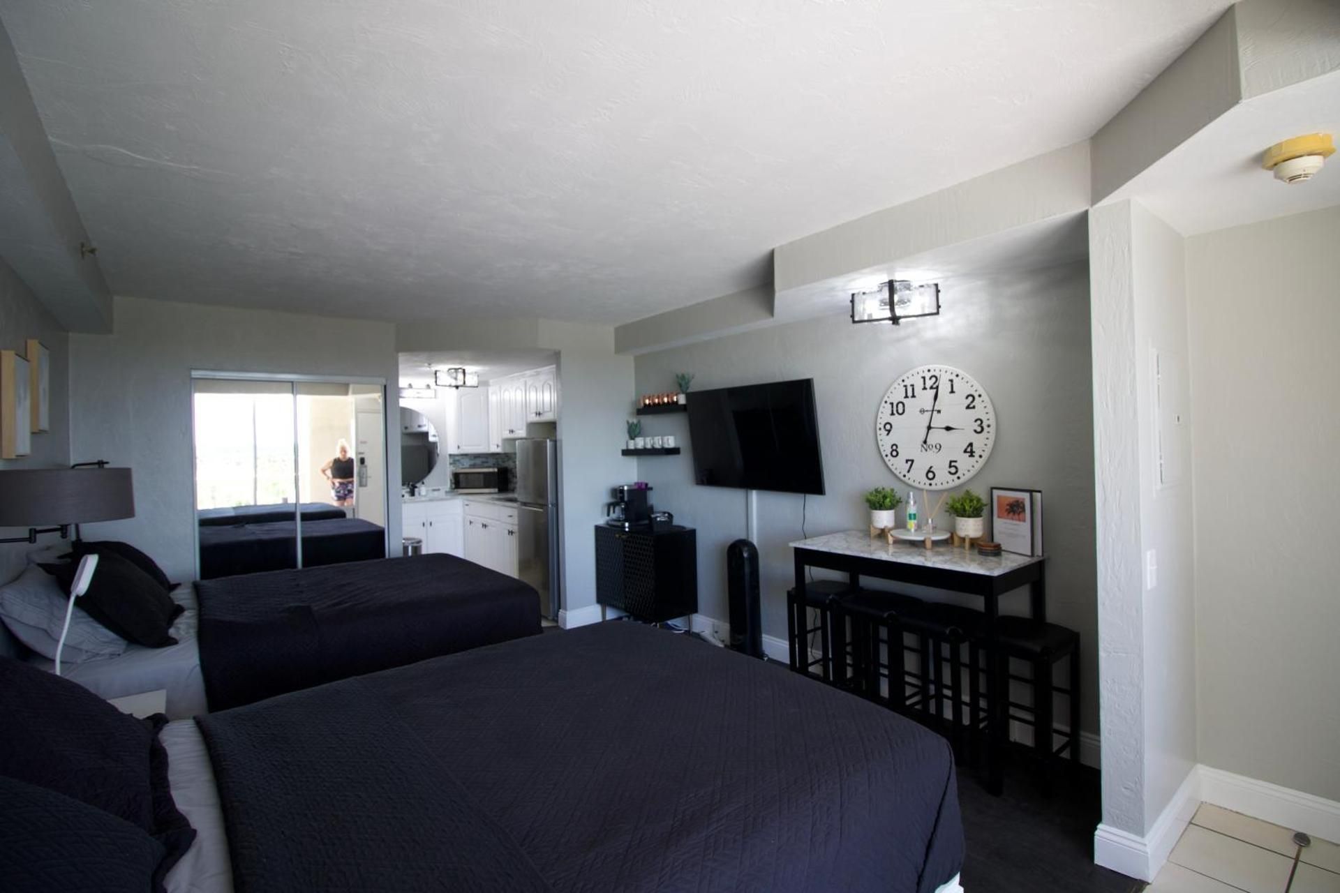 Deluxe Queen Room with Two Queen Beds