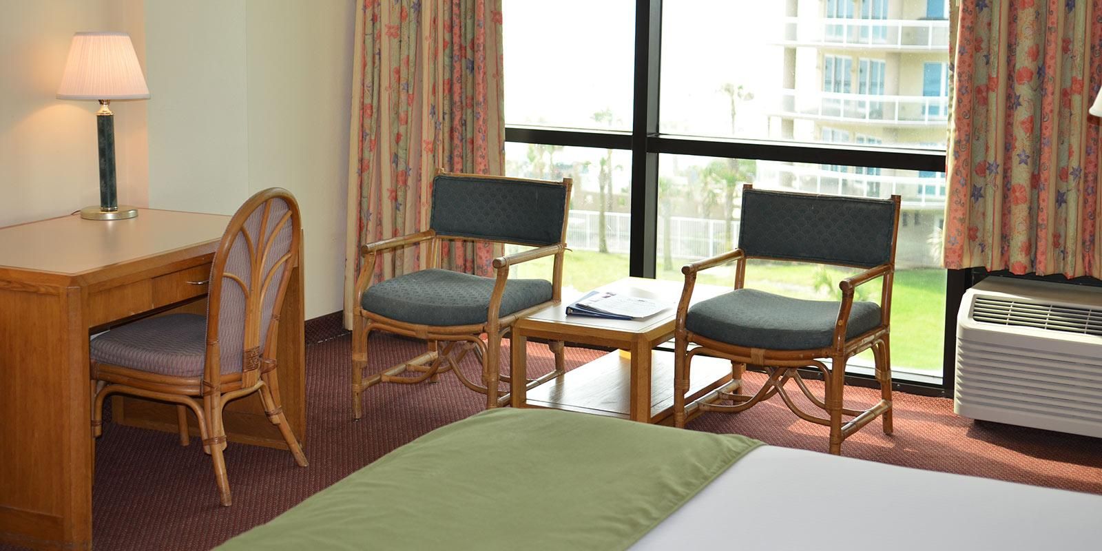 1 King Bed, Deluxe Efficiency Room, Non-Smoking