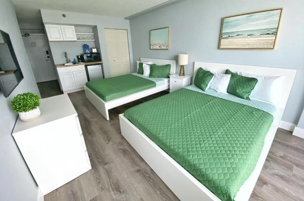 Deluxe Queen Room with Two Queen Beds