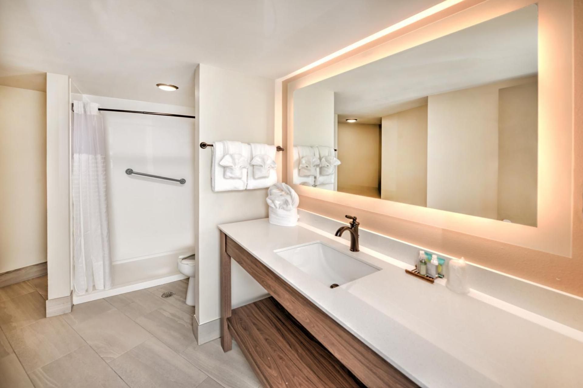 King Suite with Ocean View