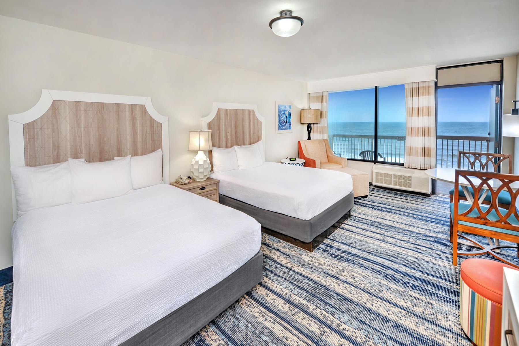 Bahama House - Daytona Beach Shores Oceanfront Room with 2 Queen Beds