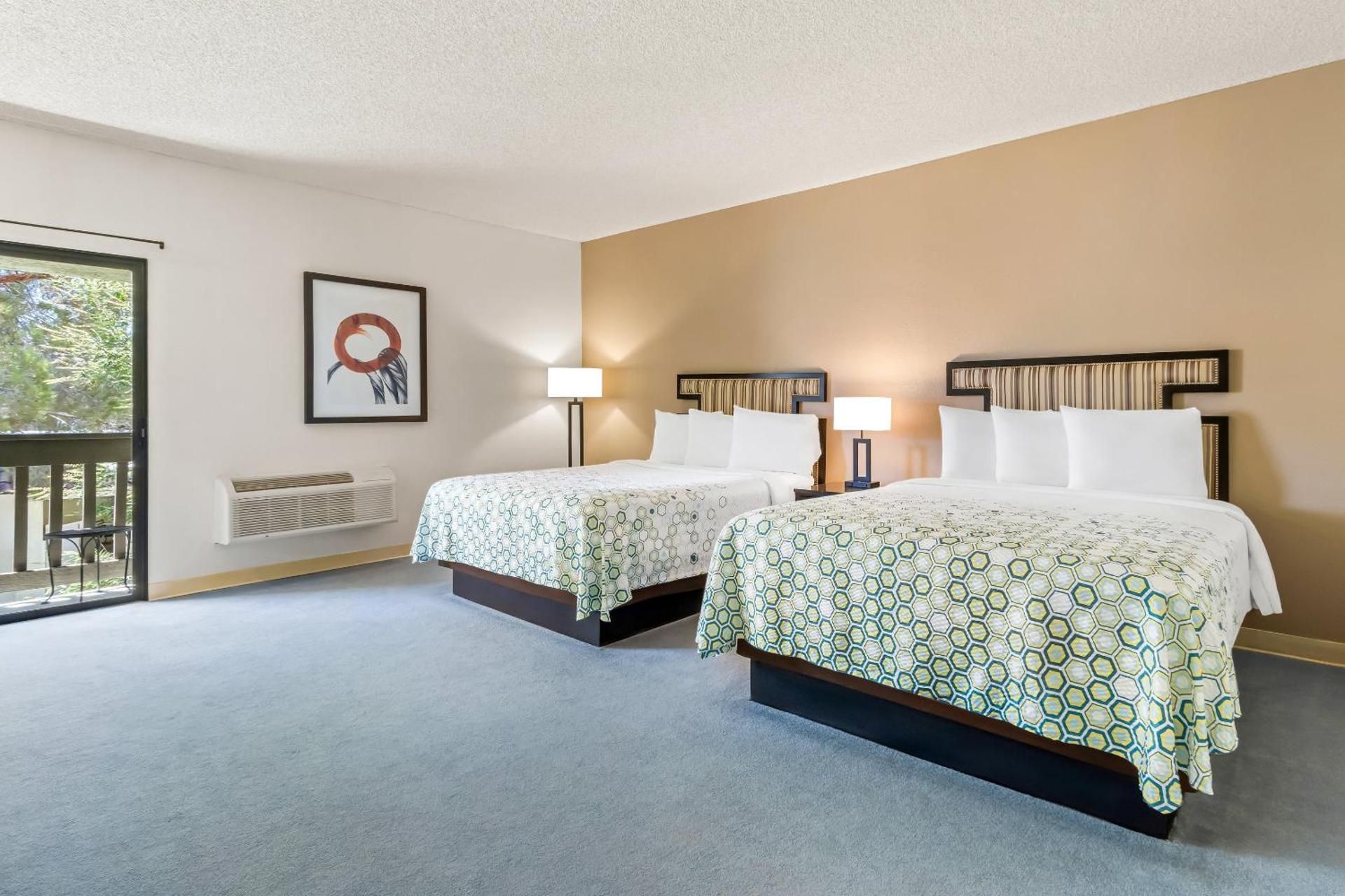 Studio Room with Two Queen Beds Non-Smoking