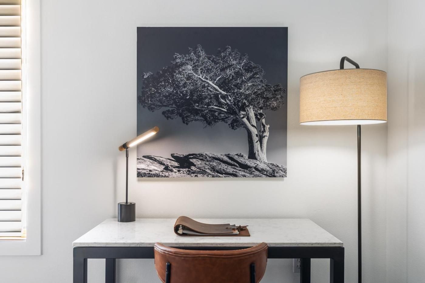 Gravity Haus Big Sky Deluxe Double Room 3