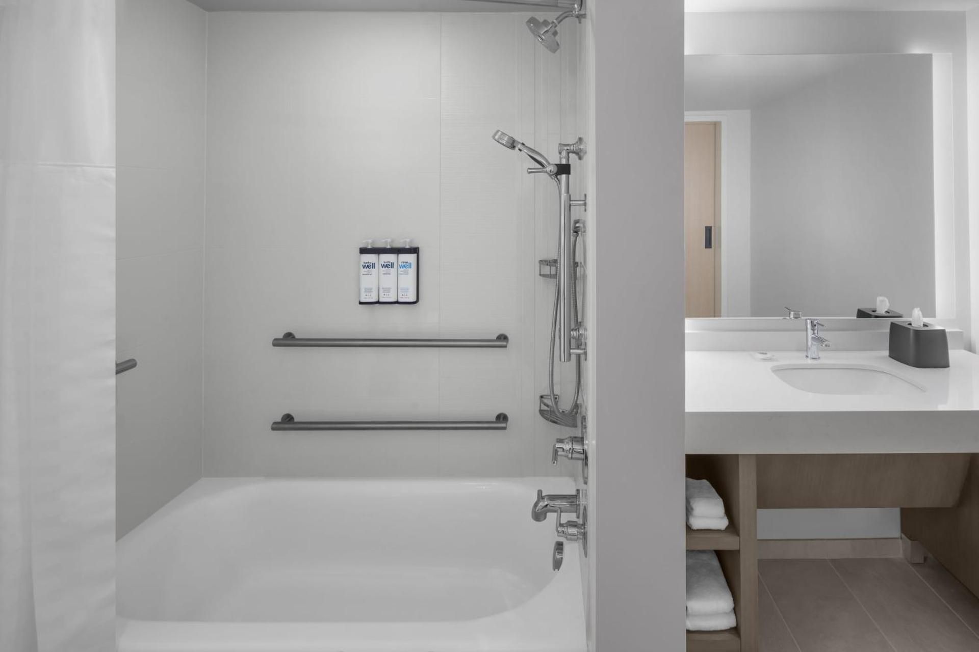 Accessibleone Bedroom Kitchen Suite