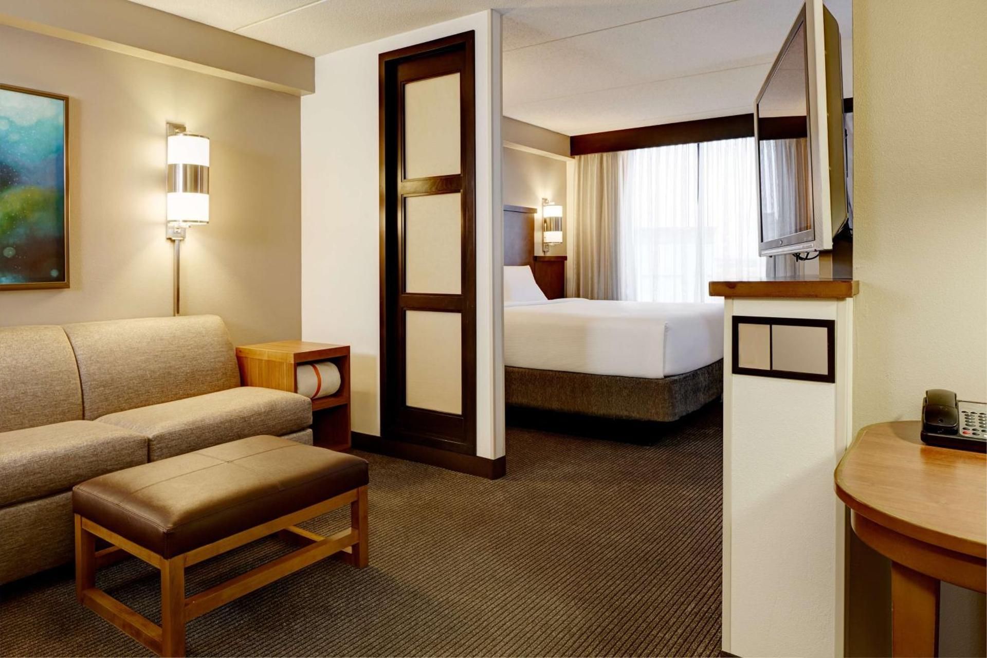 King Bed High Floor (with Sofa Bed)