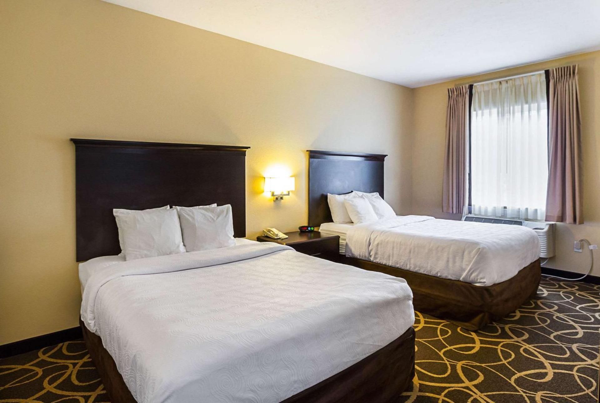 Queen Suite with Two Queen Beds - Non-Smoking