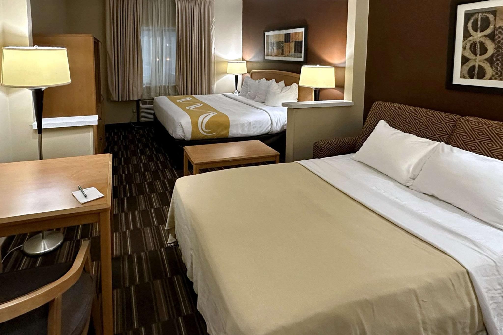 1 King Bed, Suite, Non-Smoking