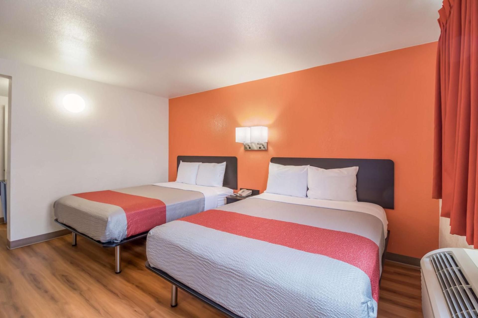 Double Room - Disability Access - Roll In Shower