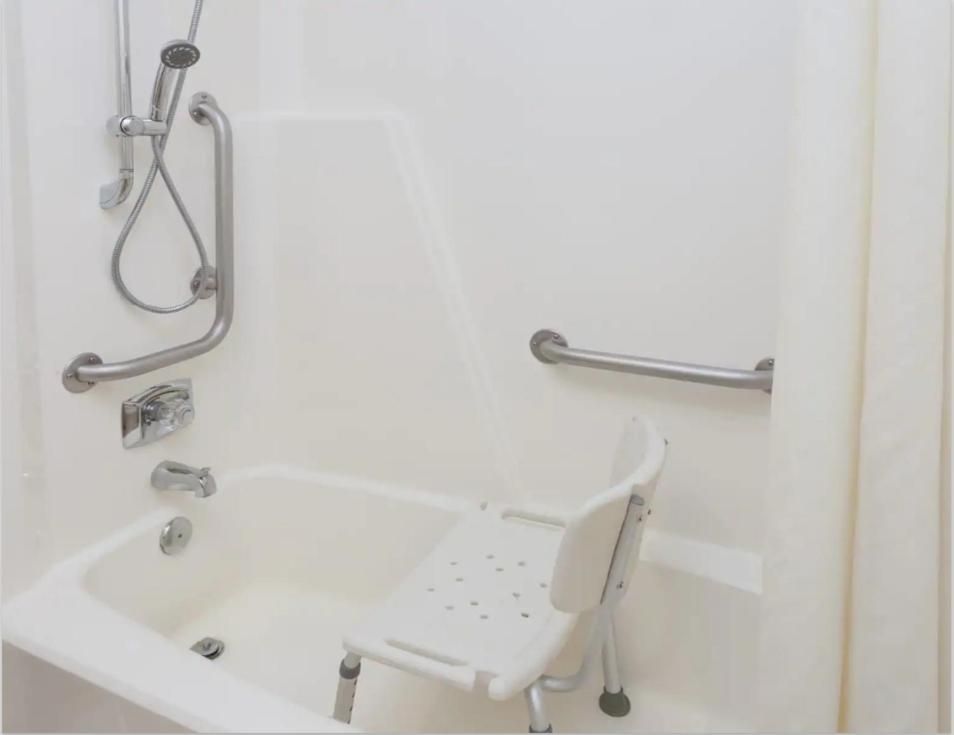 Queen Room - Disability Access