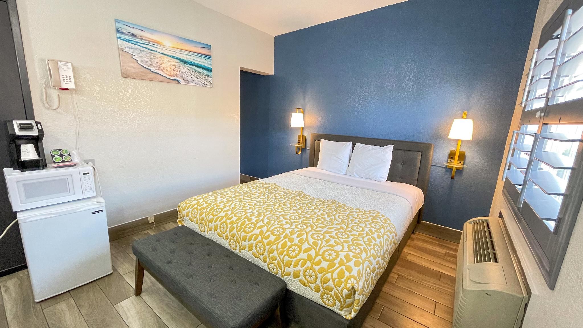 The Fremont Inn Queen Room 2